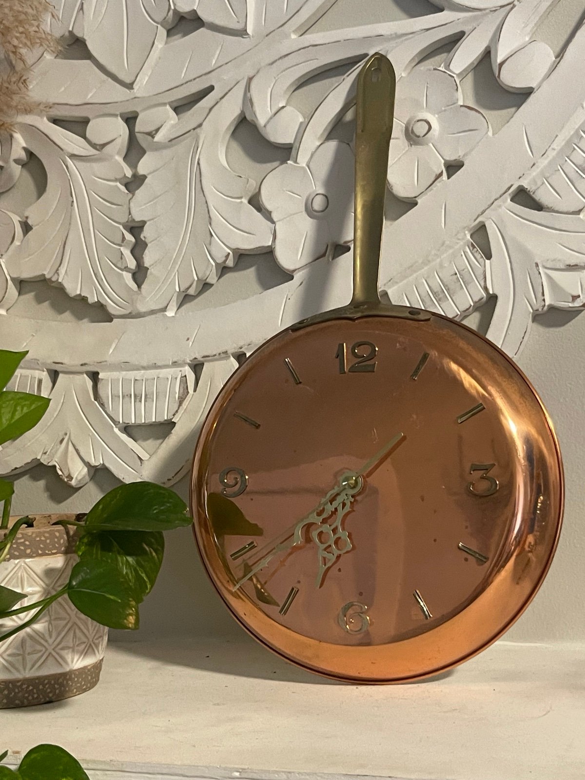 Vintage copper frying pan wall clock