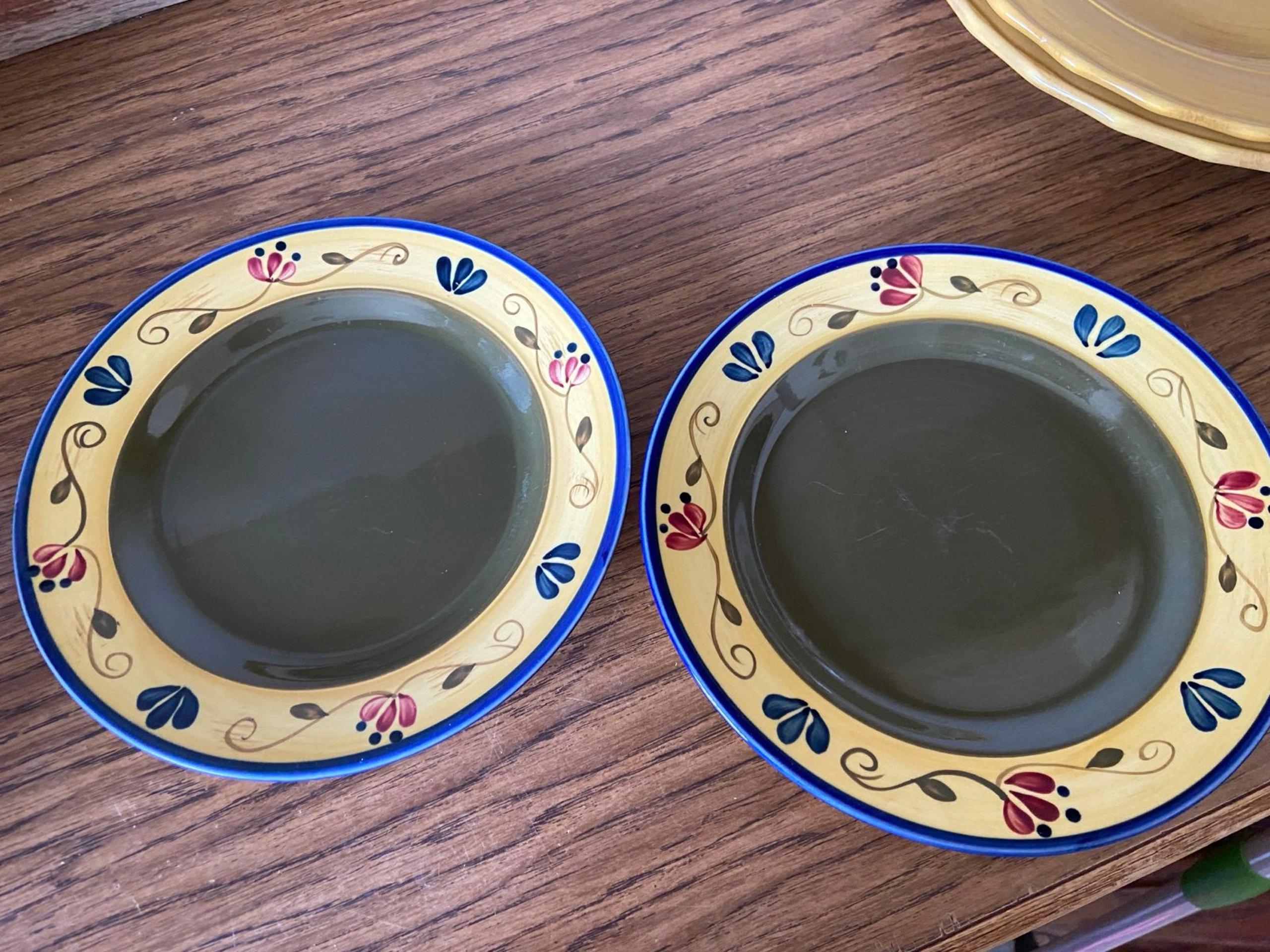 Home and garden party “welcome home” dessert plate pair