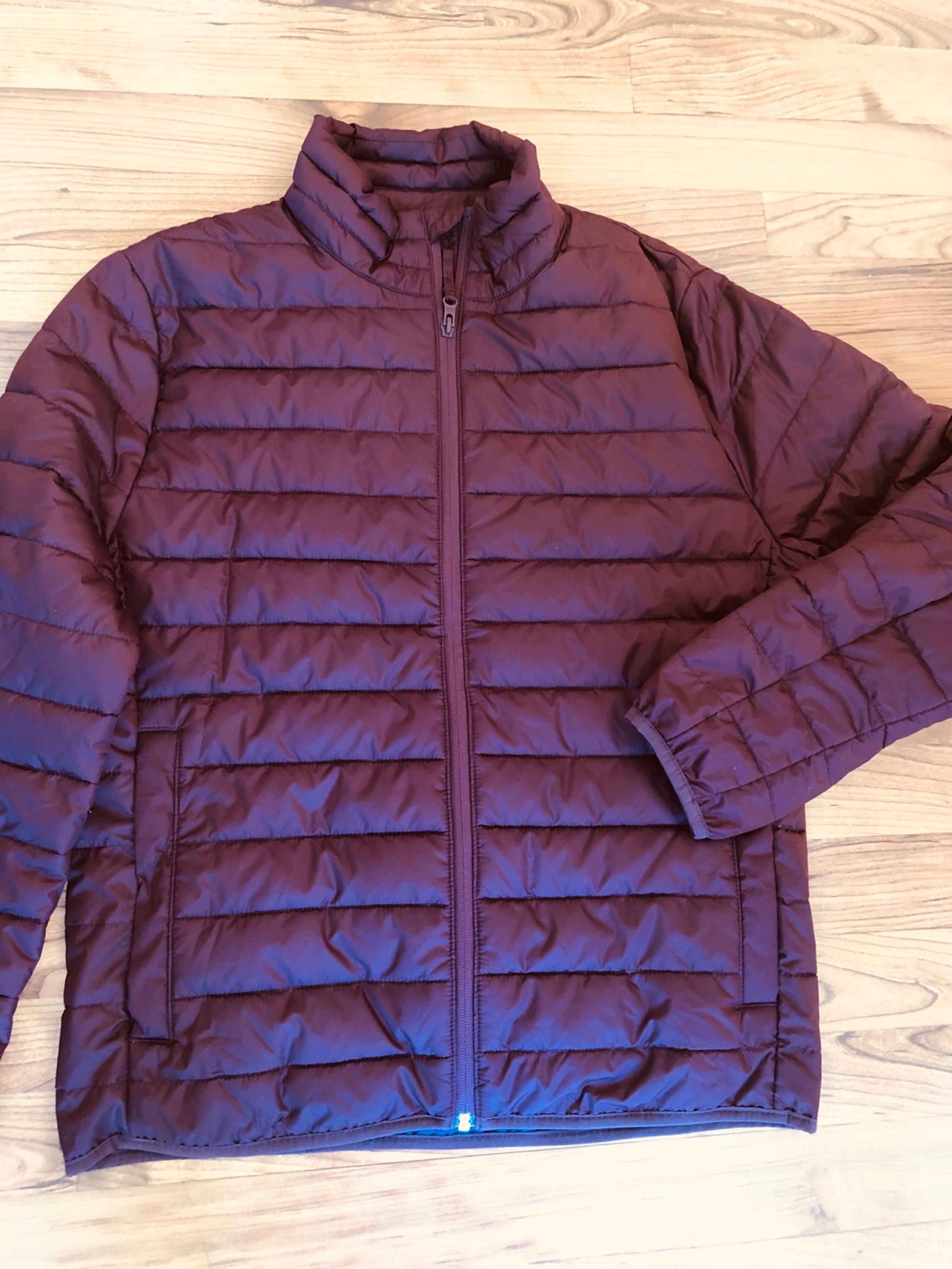 mens size small like new old navy puffer jacket