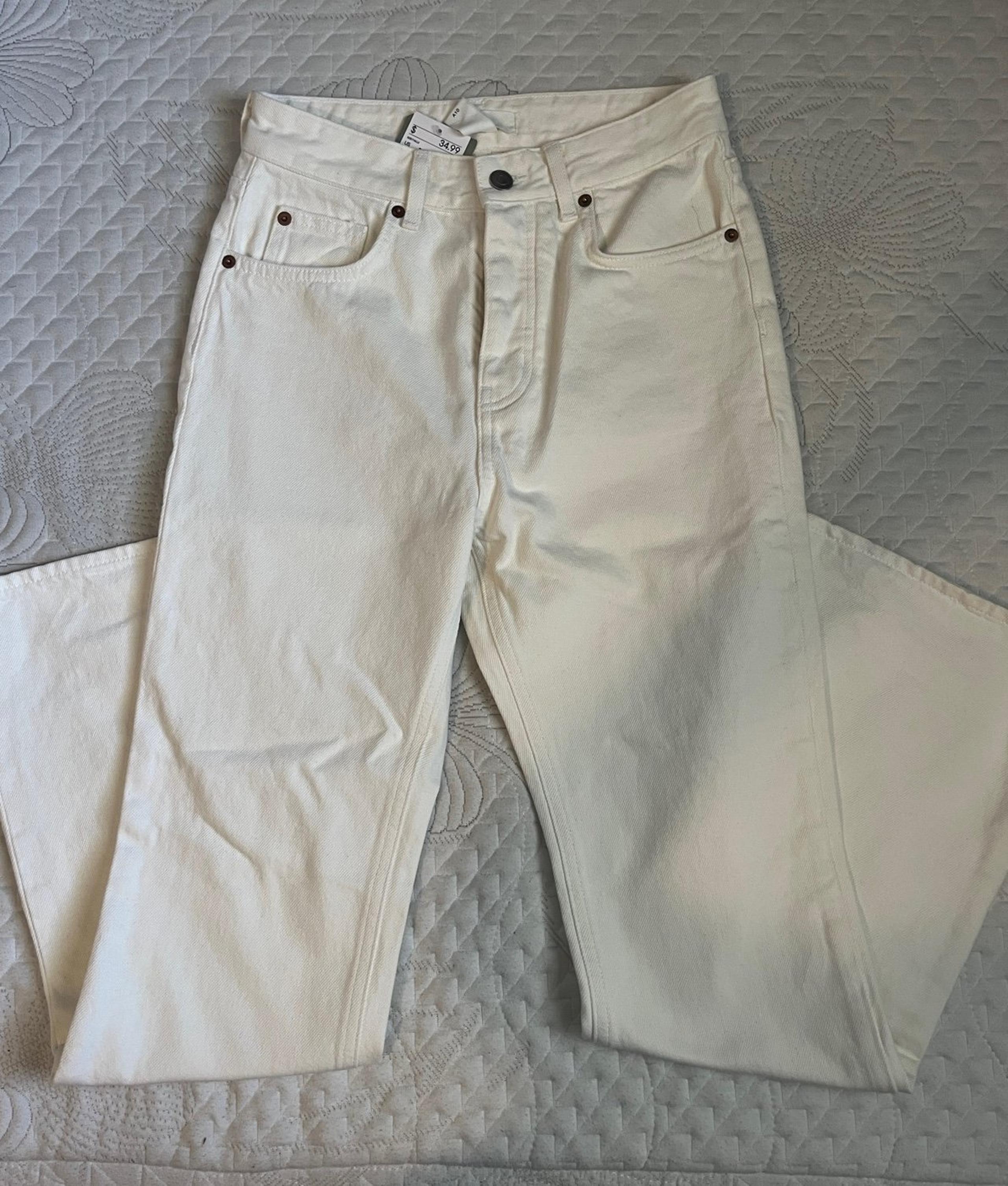 H&M White Flare Jeans
