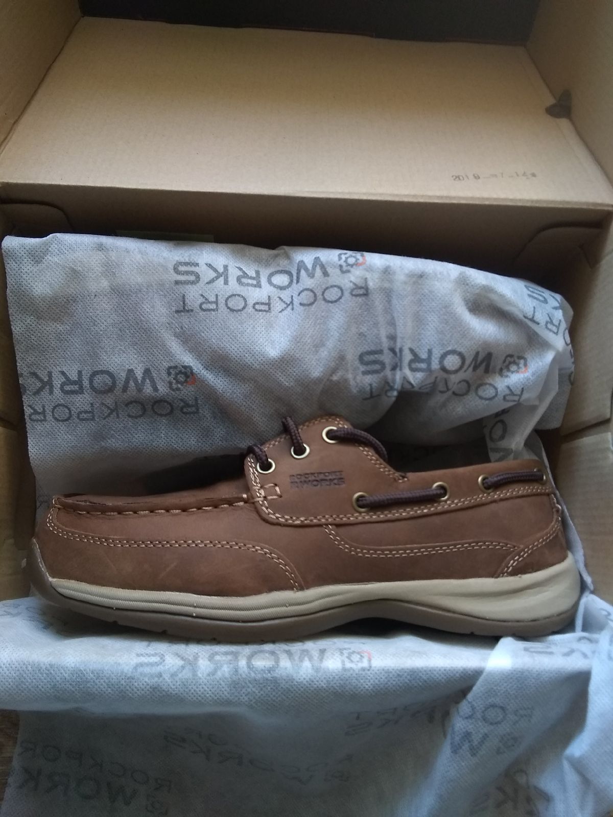 Steel toe shoes