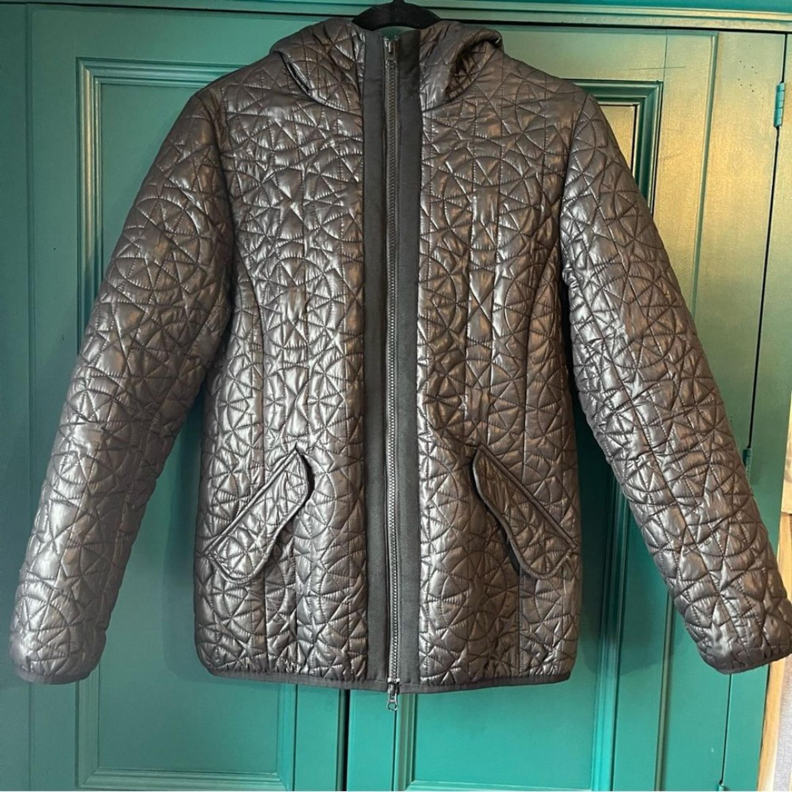 Tout a Coup Quilted Black Hooded Jacket Fully lined / sz Medium