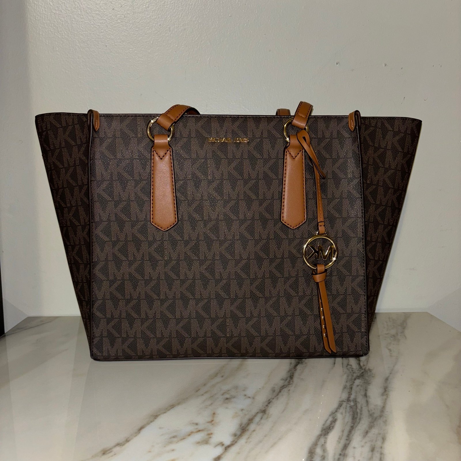 Michael Kors Kris Luggage LG TZ Tote/ Purse