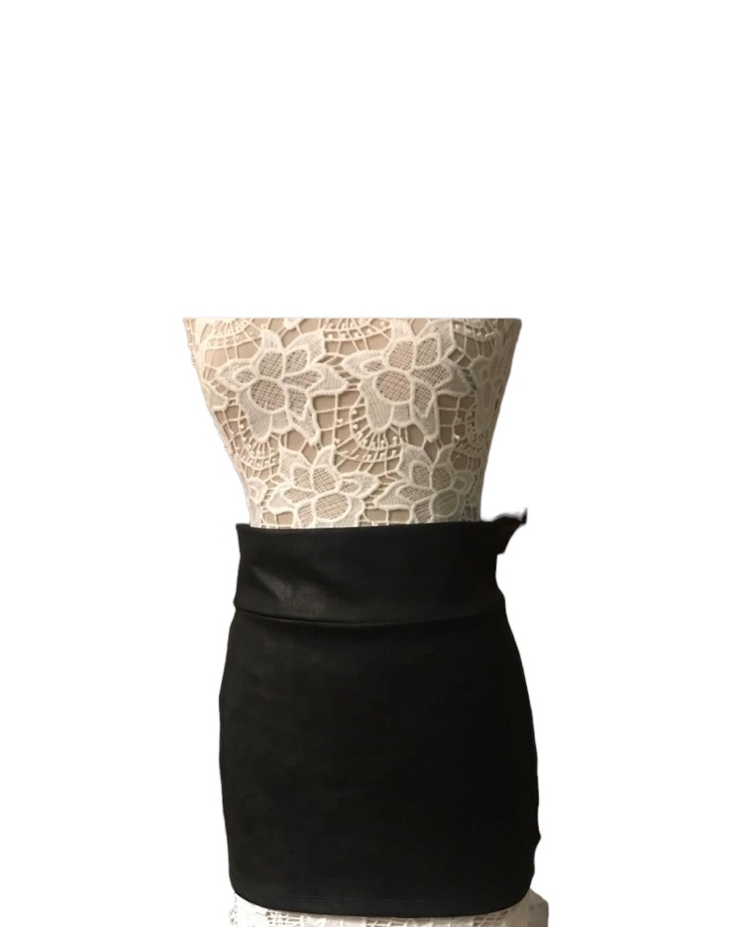 Bebe Black Mini Skirt sz L