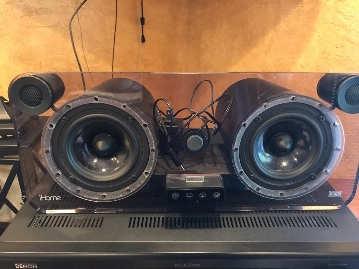 IHome Apple Speaker and docking charger