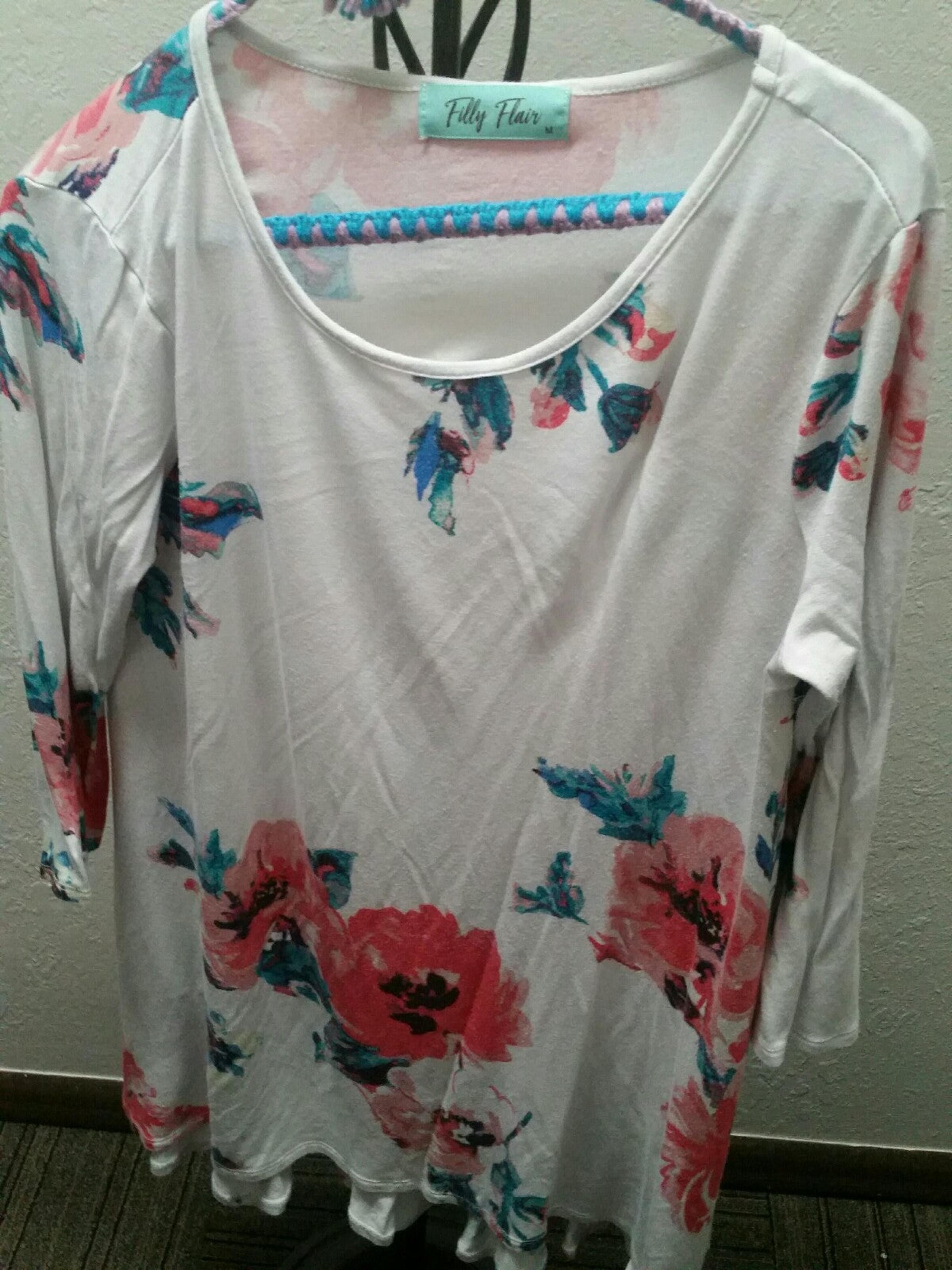 Medium Filly Flair Floral Blouse