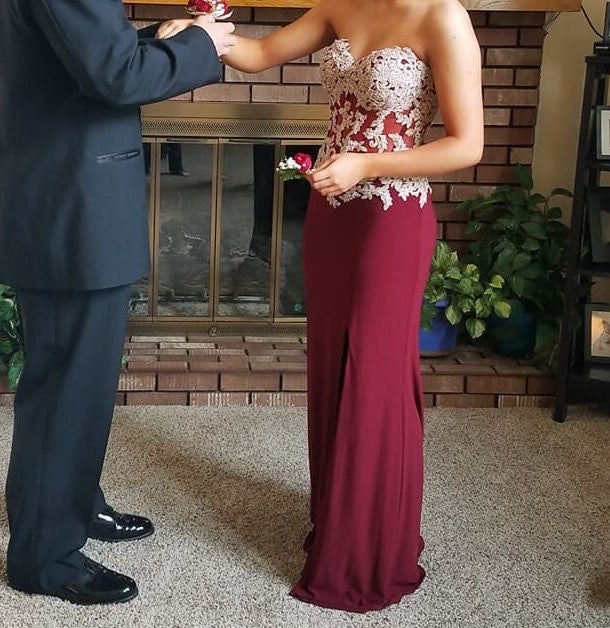 Slim fit prom dress