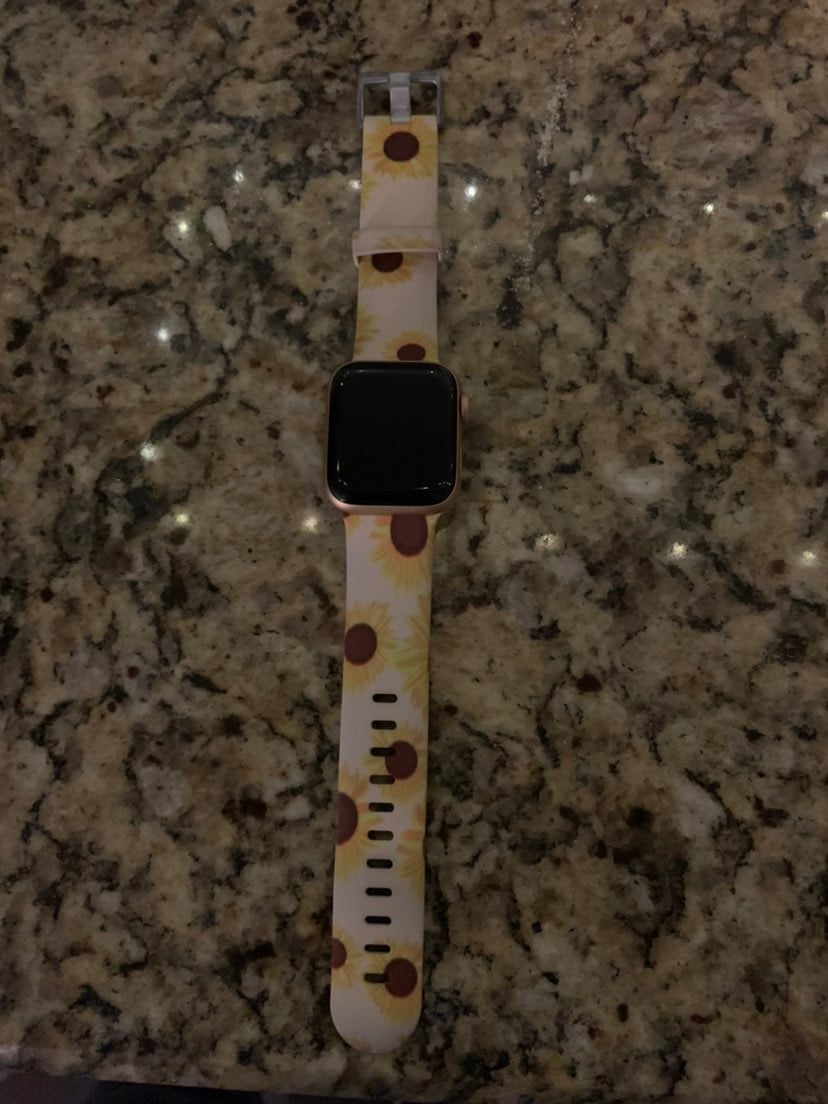 Apple Watch Series 4 40 mm Aluminum Rose gold