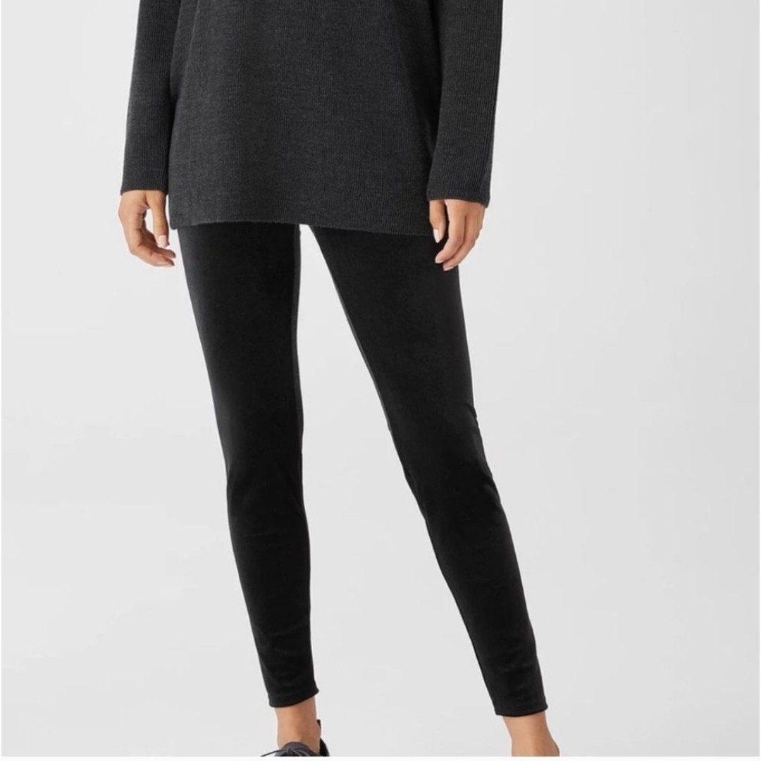 Eileen Fisher black velvet pull on pants tapered leg size L