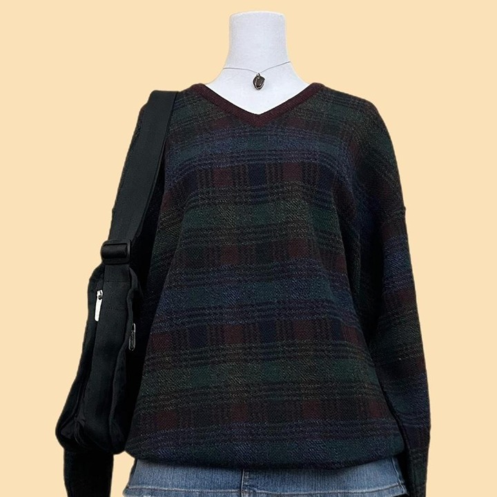 burgundy blue and green plaid vintage 90s light weight wool knit sweater