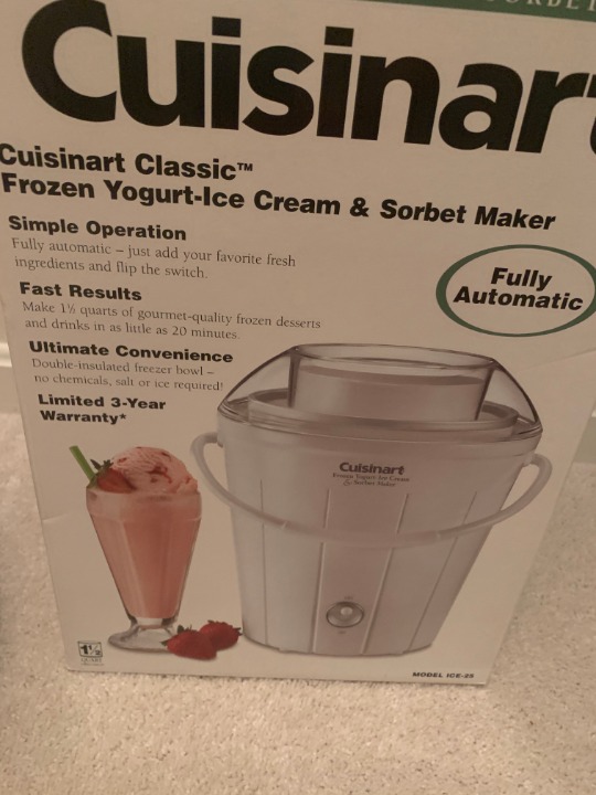 Kitchen - Cuisinart 1-1/2 qt Ice Cream
