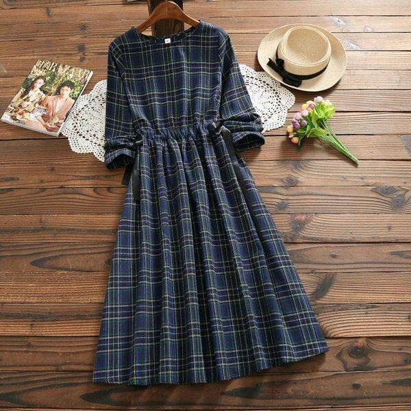 Girl's plaid long-sleeved dress
