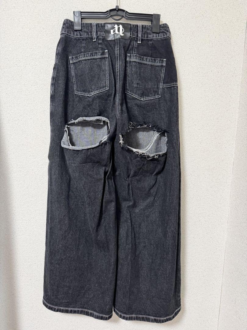 Andwang Back Cutout Denim Pants Other