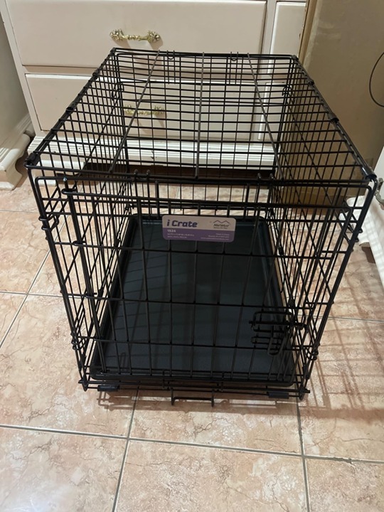 Single Door iCrate Dog Crate, Includes Leak-Proof Pan, Floor Protecting Feet