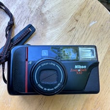 Nikon Zoomtouch 500 35mm point and shoot Film camera