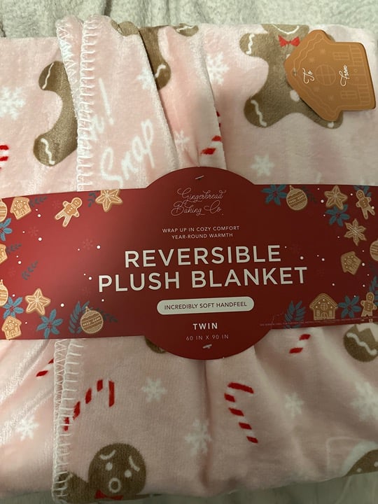 Pink Reversible Gingerbread blanket