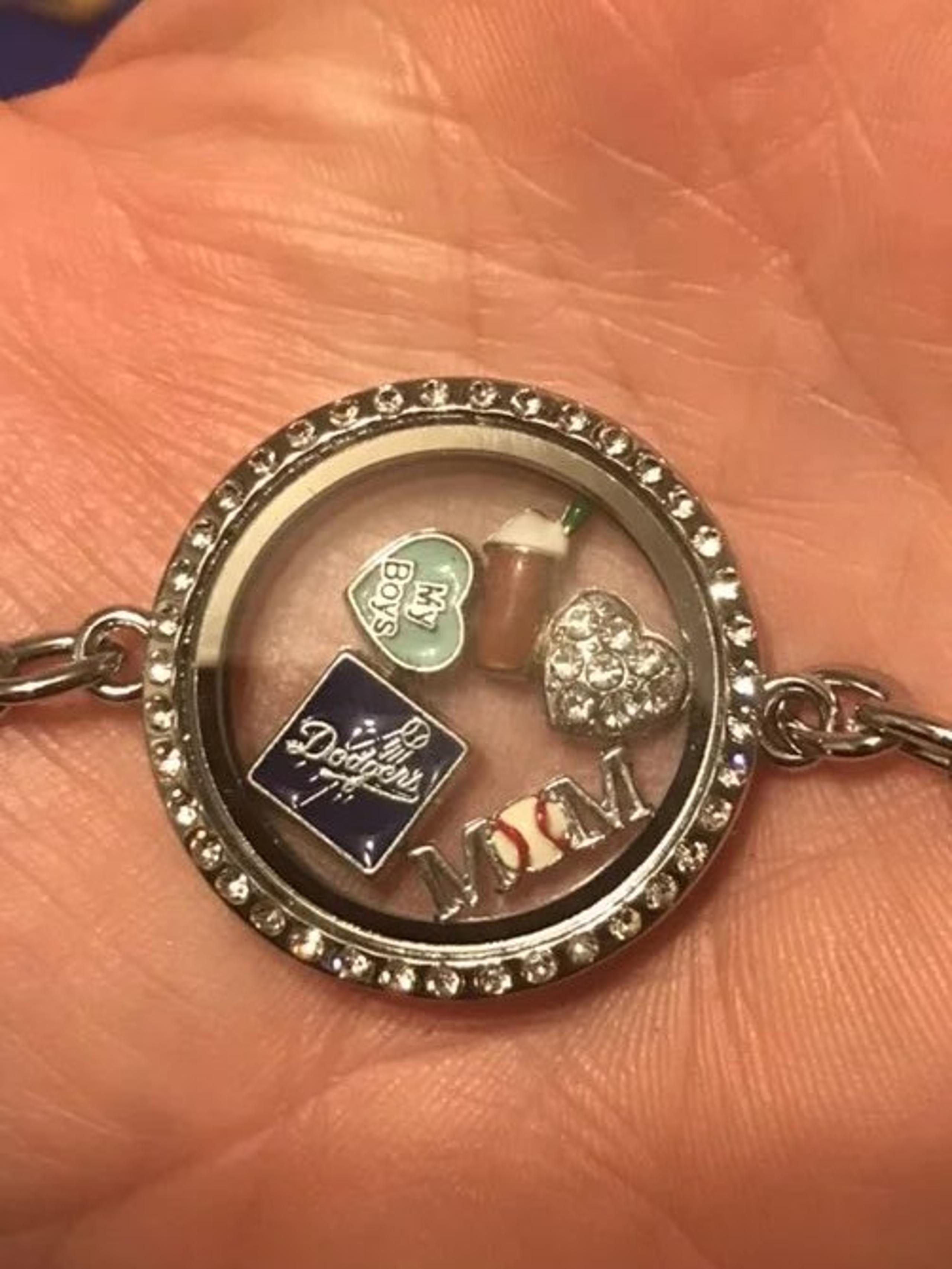 Bot mom dodgers starbucks bracelet