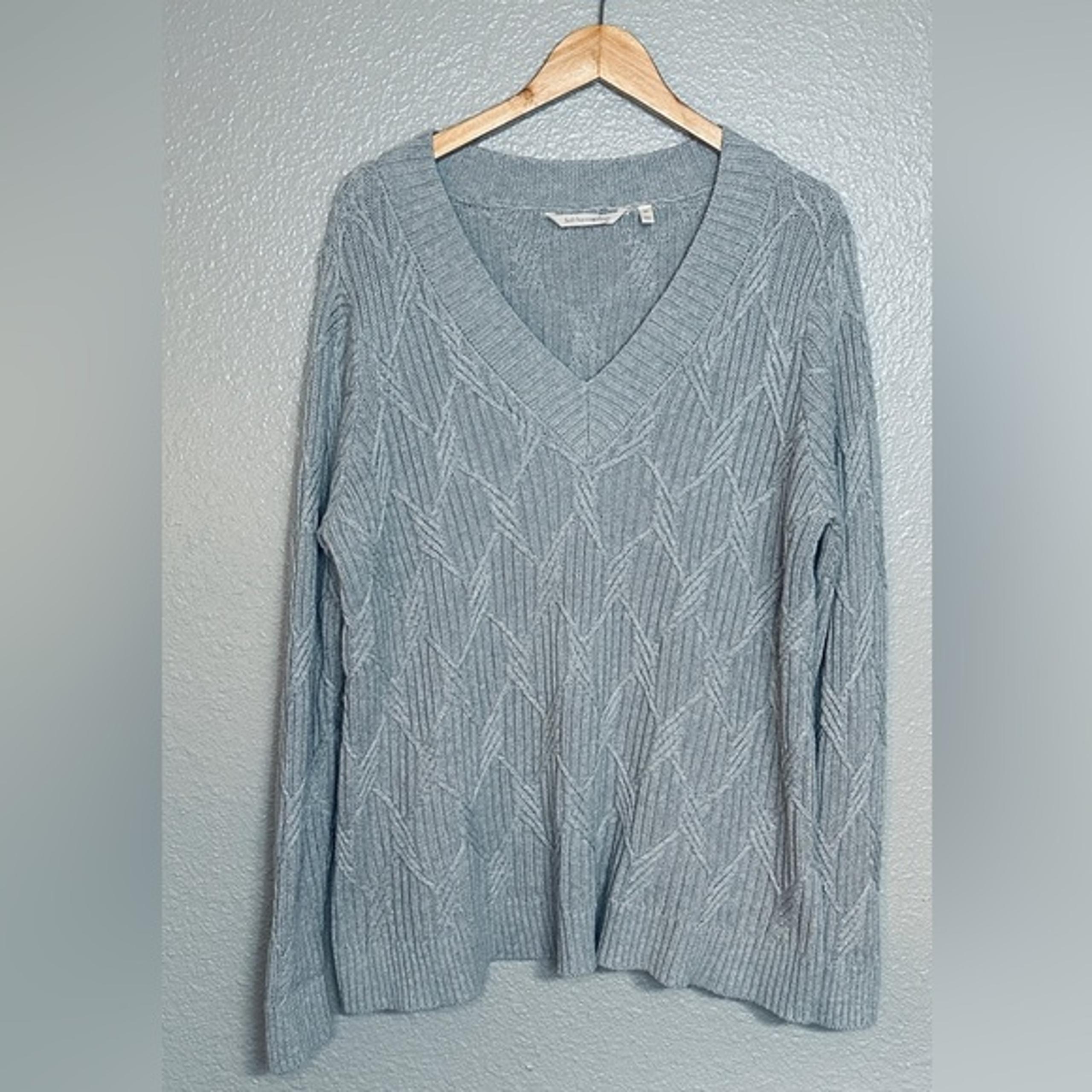Soft Surroundings Cable Knit Gray VNeck sweater