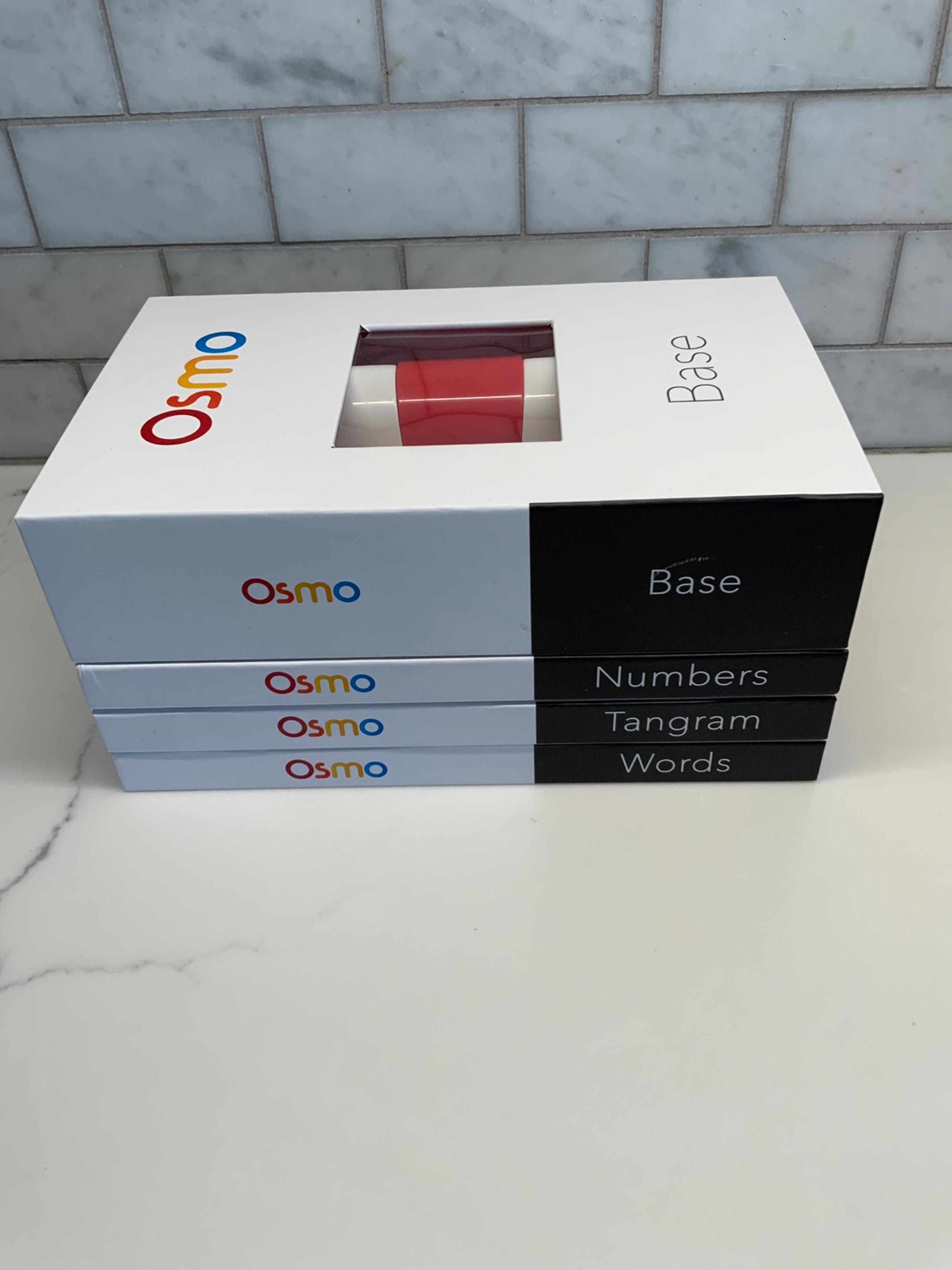 Osmo, in perfect like new condition. Base, Tanagram, Numbers and Words.