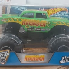 Mattel Hot Wheels Monster Jam 2015 Green Avenger Truck 1:24 Scale Die Cast
