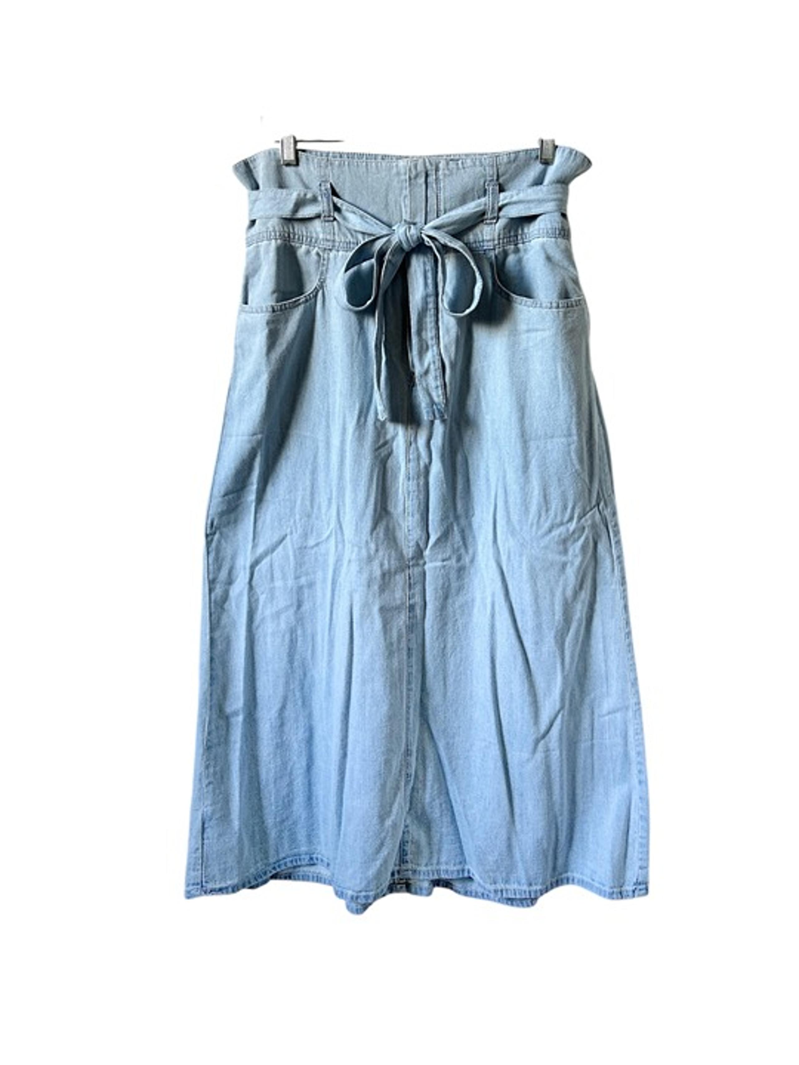 Vtg GAP Denim Skirt Belted Midi A Line Pockets Zip Cotton Light Blue Y2K Size 6