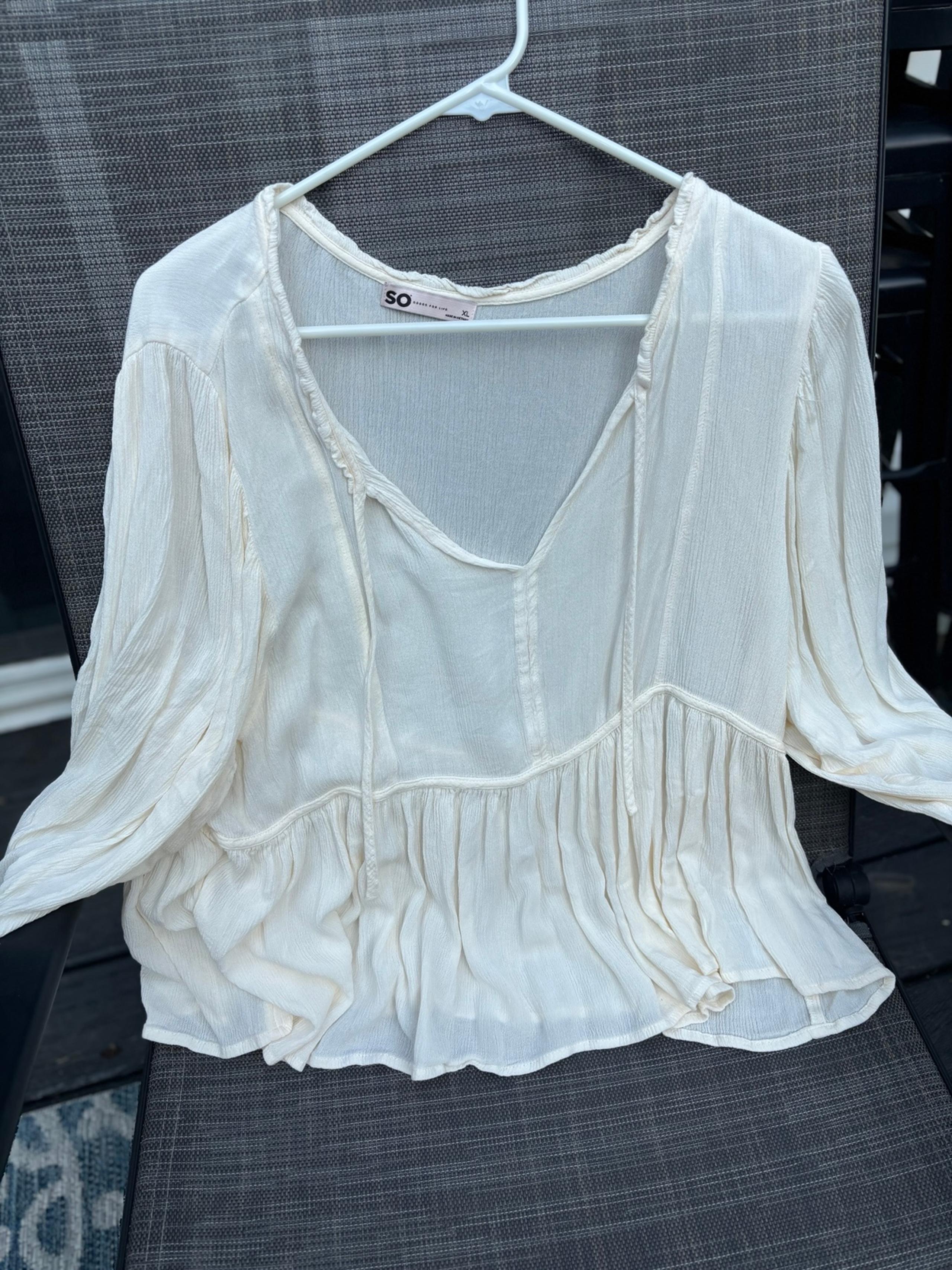 Juniors SO Boho Peasant Blouse Size XL Cream