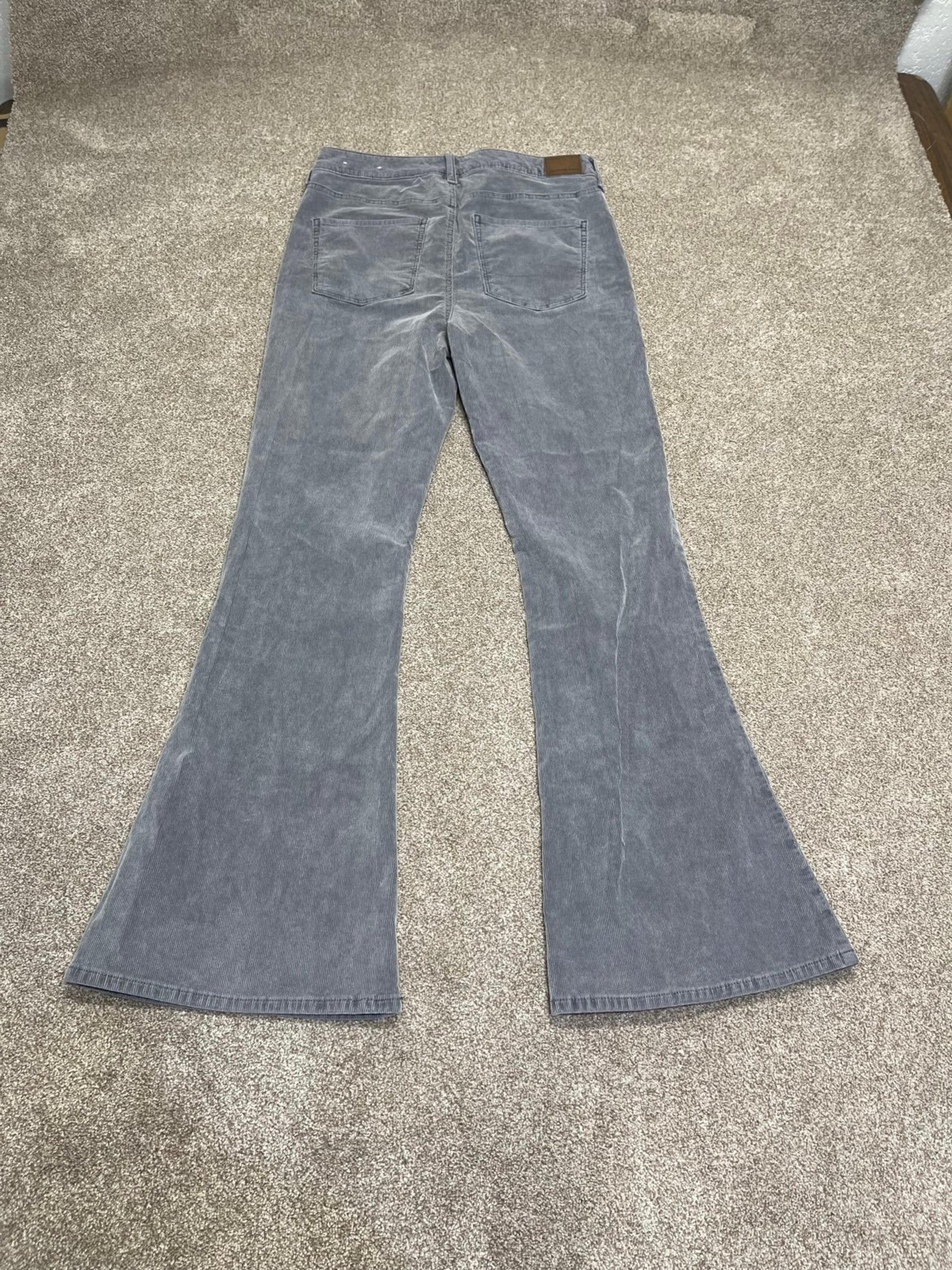 American Eagle corduroy super hi rise flare jeans womens sz 12L gray stretch