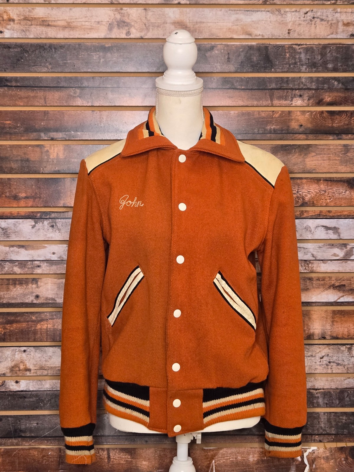 Vintage 50s 60s? Varsity B Wool Jacket Small. Inside lining is ripped.
