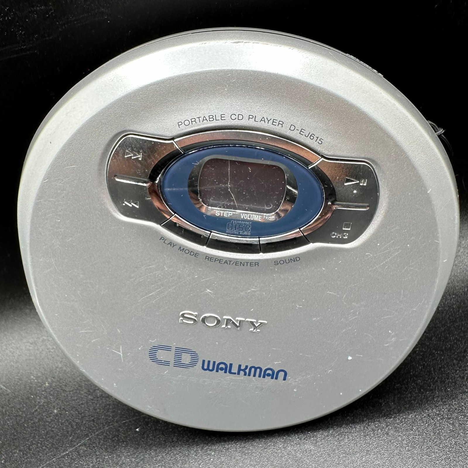 Y2K Sony Walkman D-EJ616CK CD Player G-Protection Silver