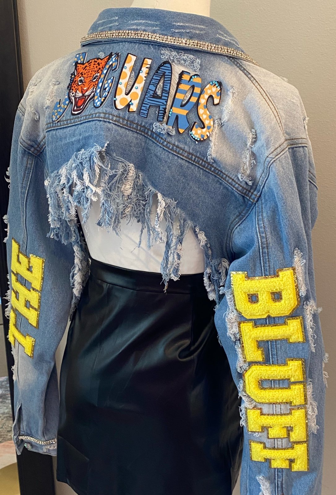CUSTOM BLING SOUTHERN UNIVERSITY DISTRESSED CROP DENIM JACKET SIZE MEDIUM