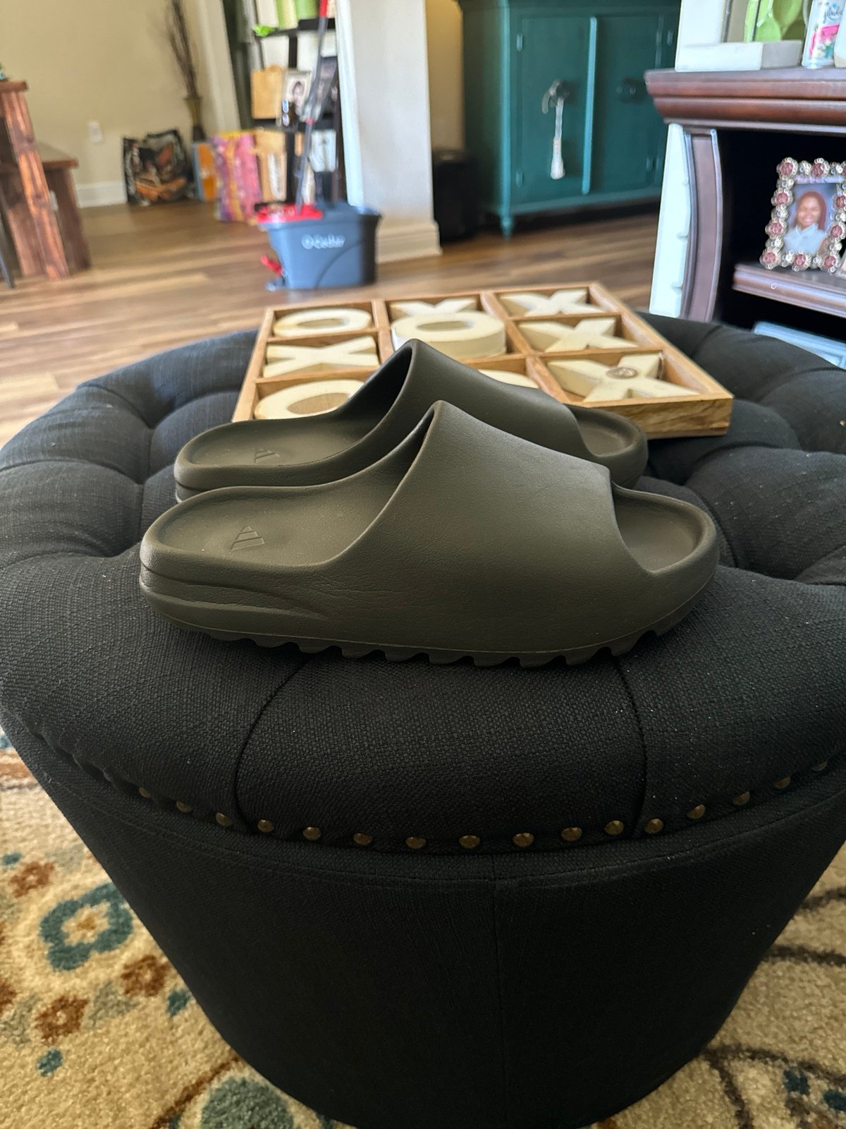 onyx yeezys slides