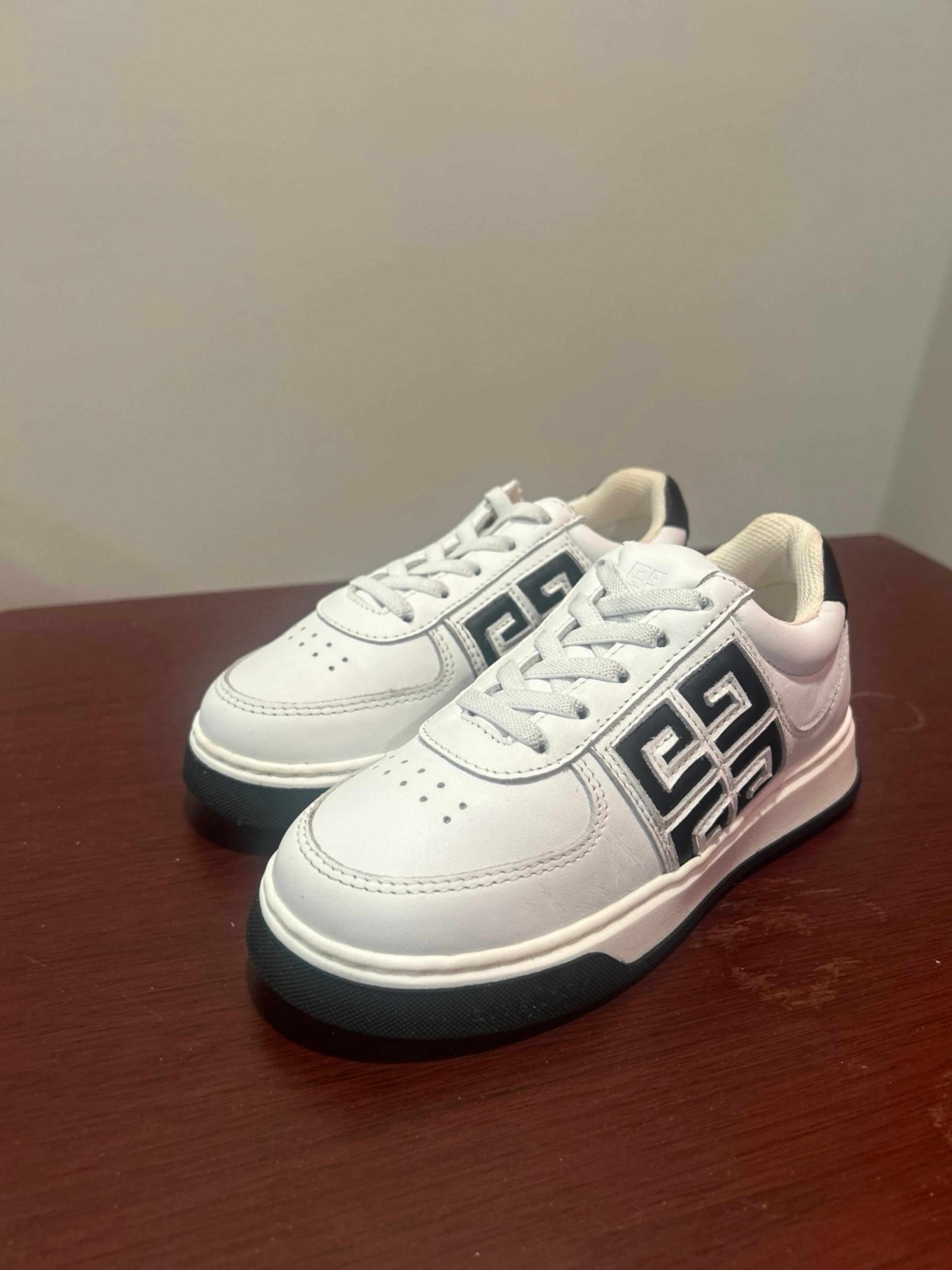 Givenchy Sneakers