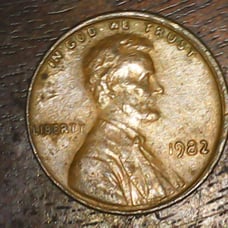 1982 Penny No Mint Mark Large Date Off Center with DDR