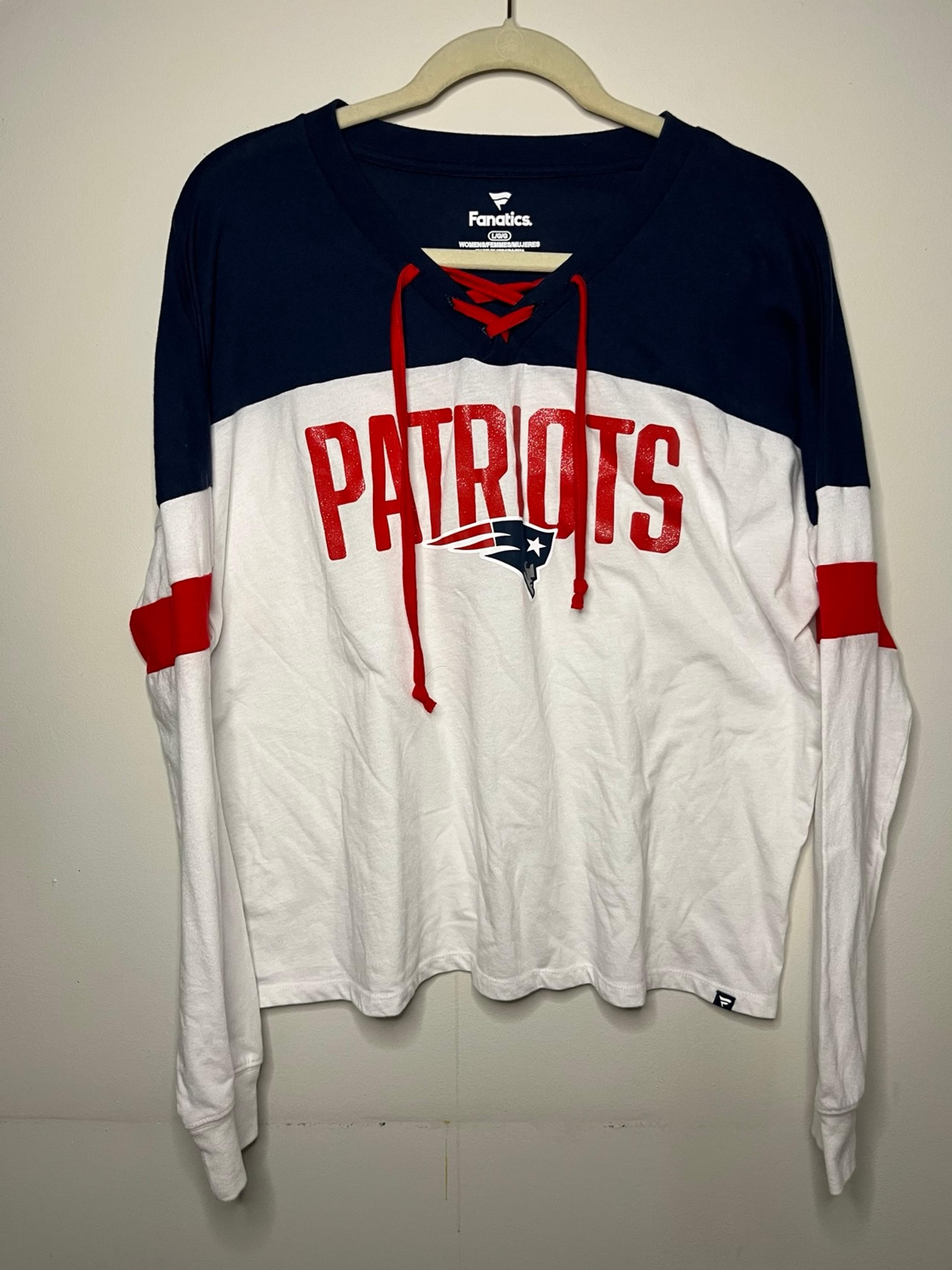 Women’s New England Patriots long sleeve lace up shirt cropped length Fanatics L