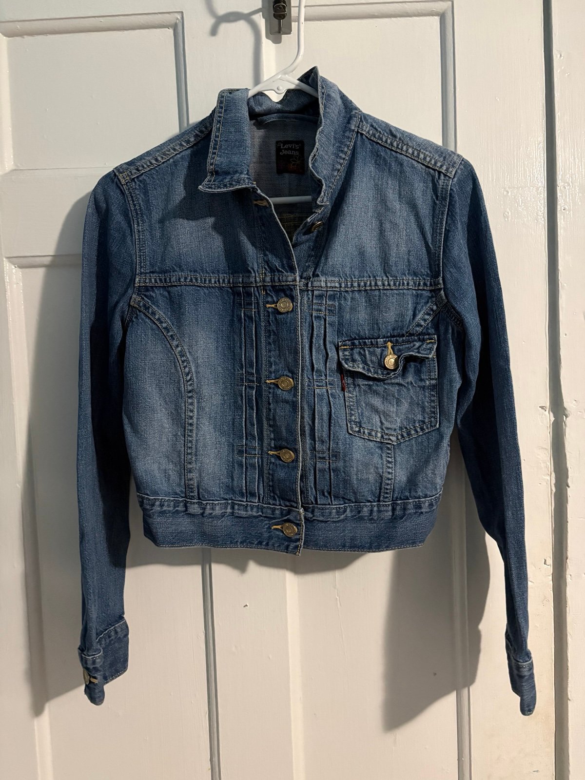 Women’s Vintage Y2K Levi’s Cropped Denim Jacket Size S