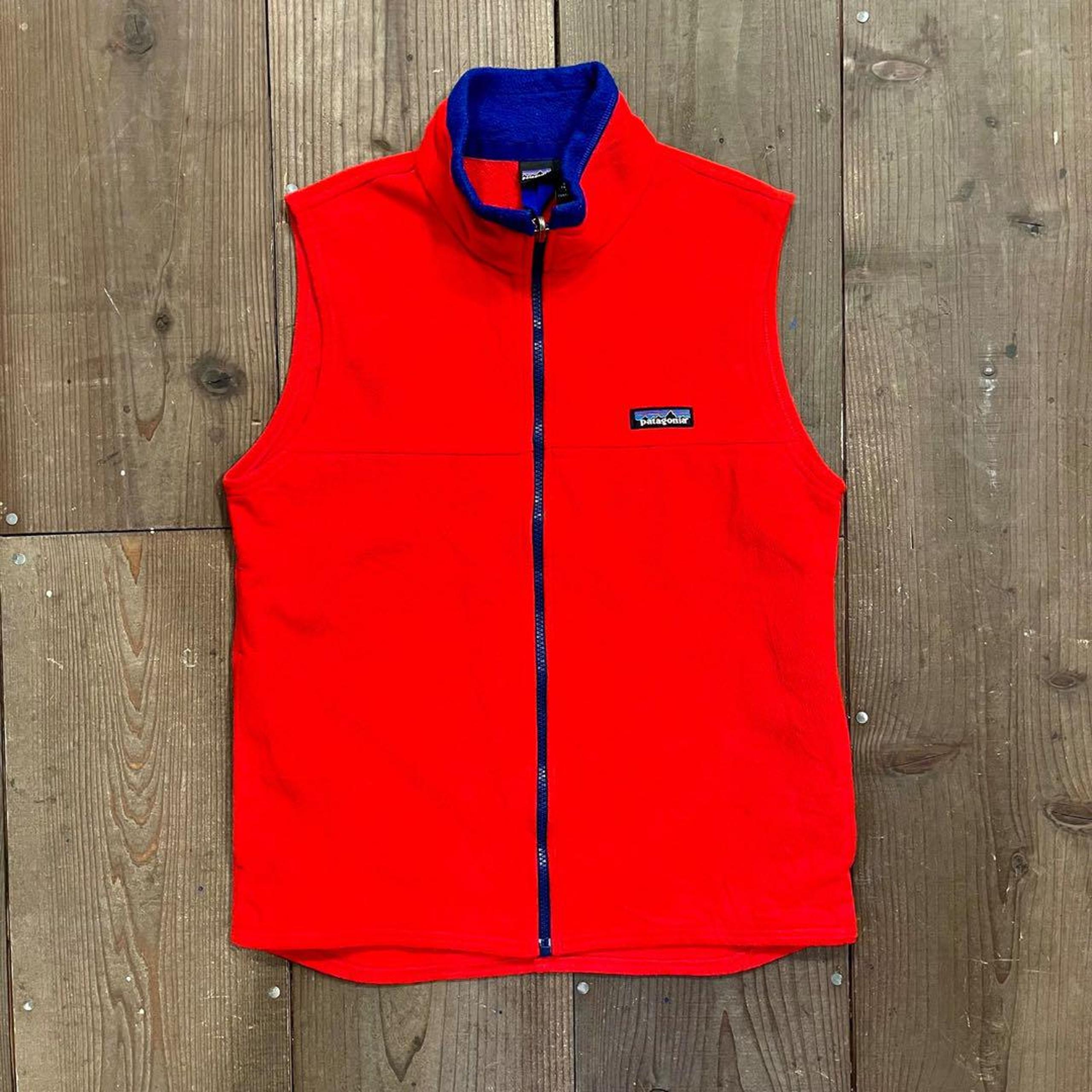 90s Patagonia fleece vest from Canada.