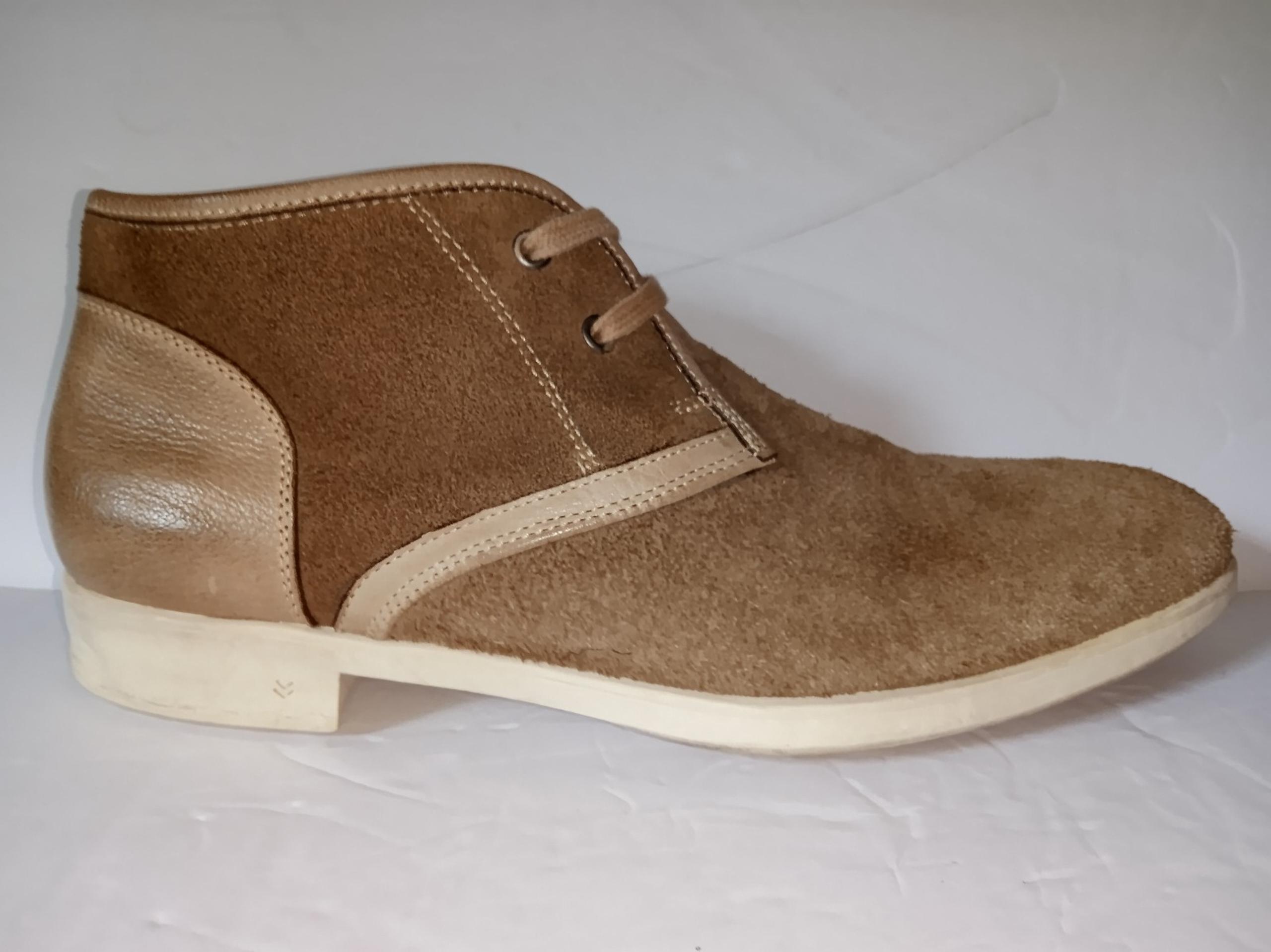 John Varvatos Dylan Men's 11 M Lace Up Chukka Boot Brown Suede Vibram Sole