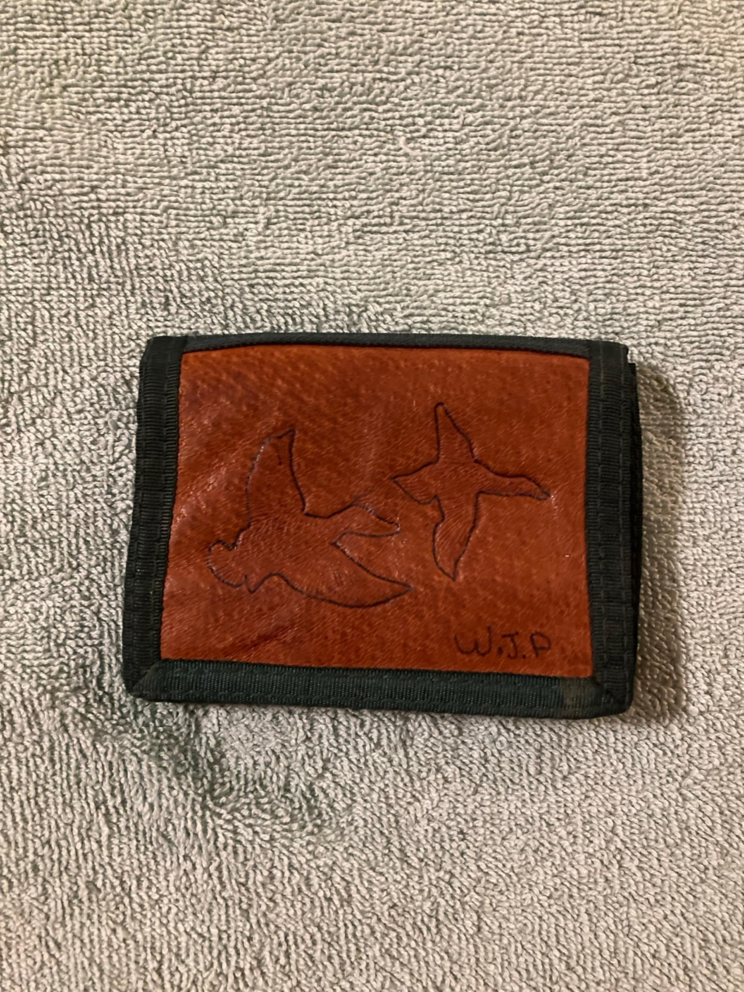 Men’s Brown leather duck design green WJP John weitz wallet !