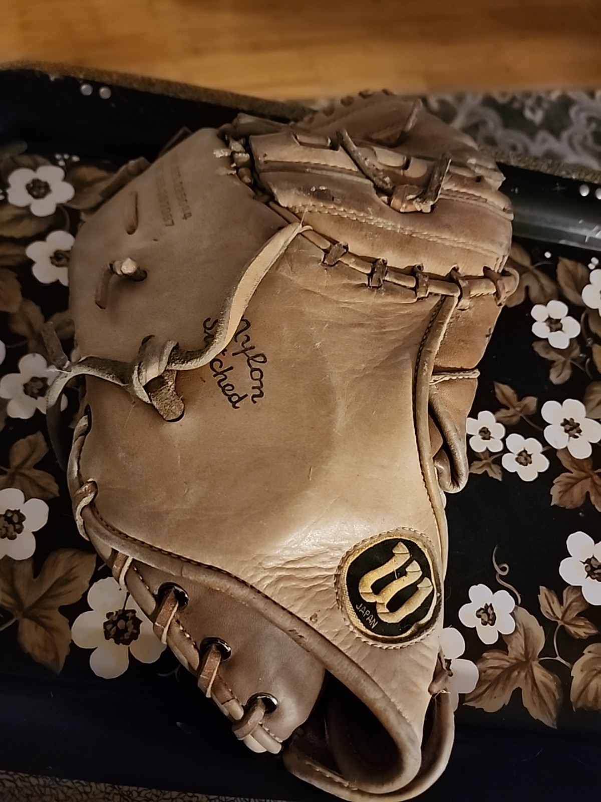 Vintage Wilson A2843 The Outsider Lefty Baseball First Base Mitt Glove 11