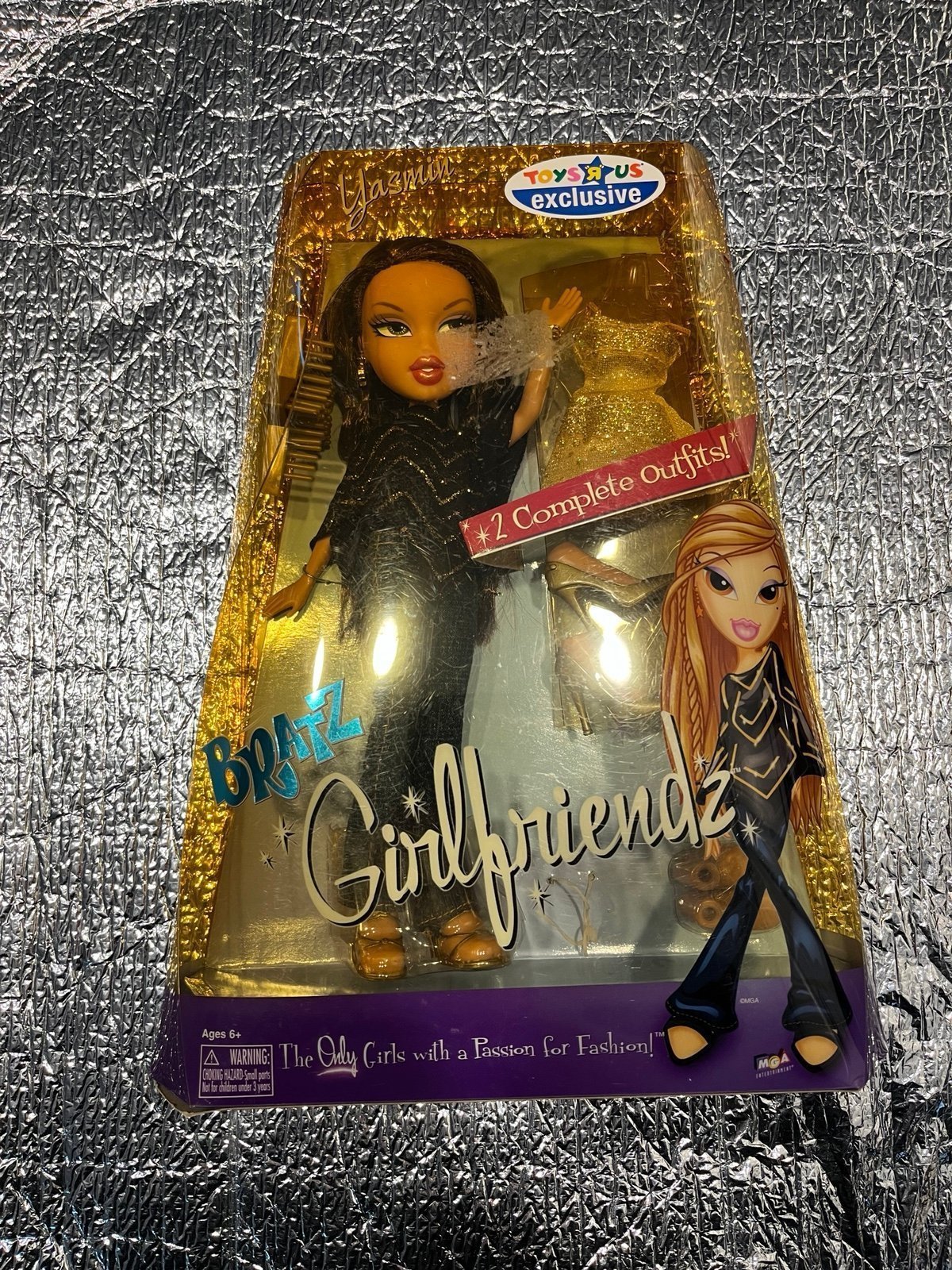 NIB Bratz Girlfriendz Yasmin doll