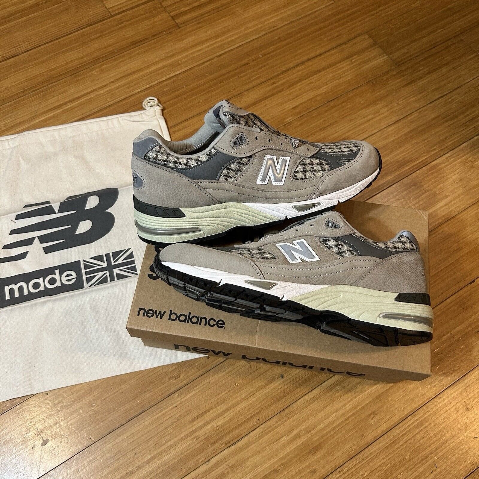 Size 10.5 - New Balance Harris Tweed x 991 Made In England Houndstooth