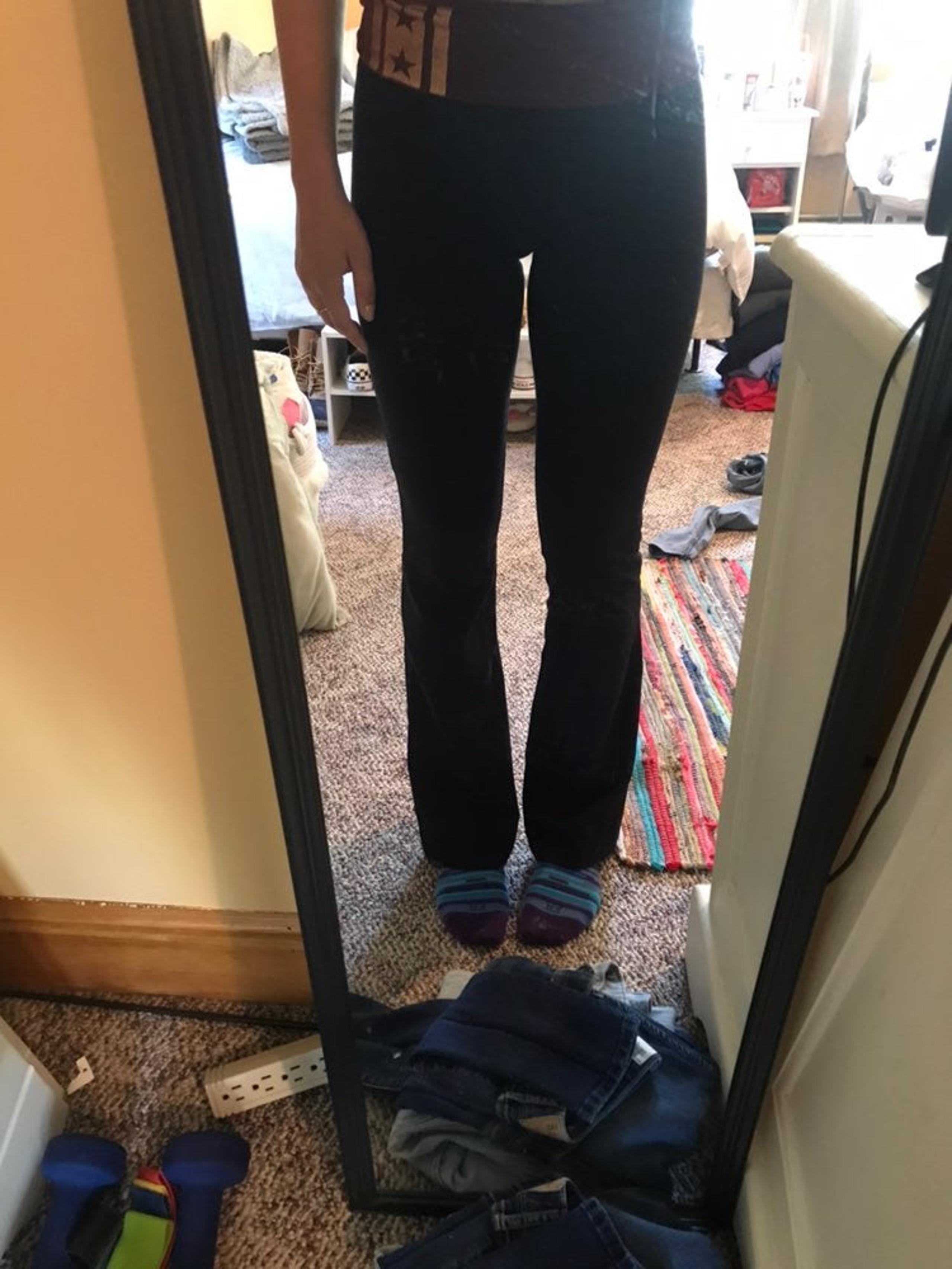 Black yoga pants