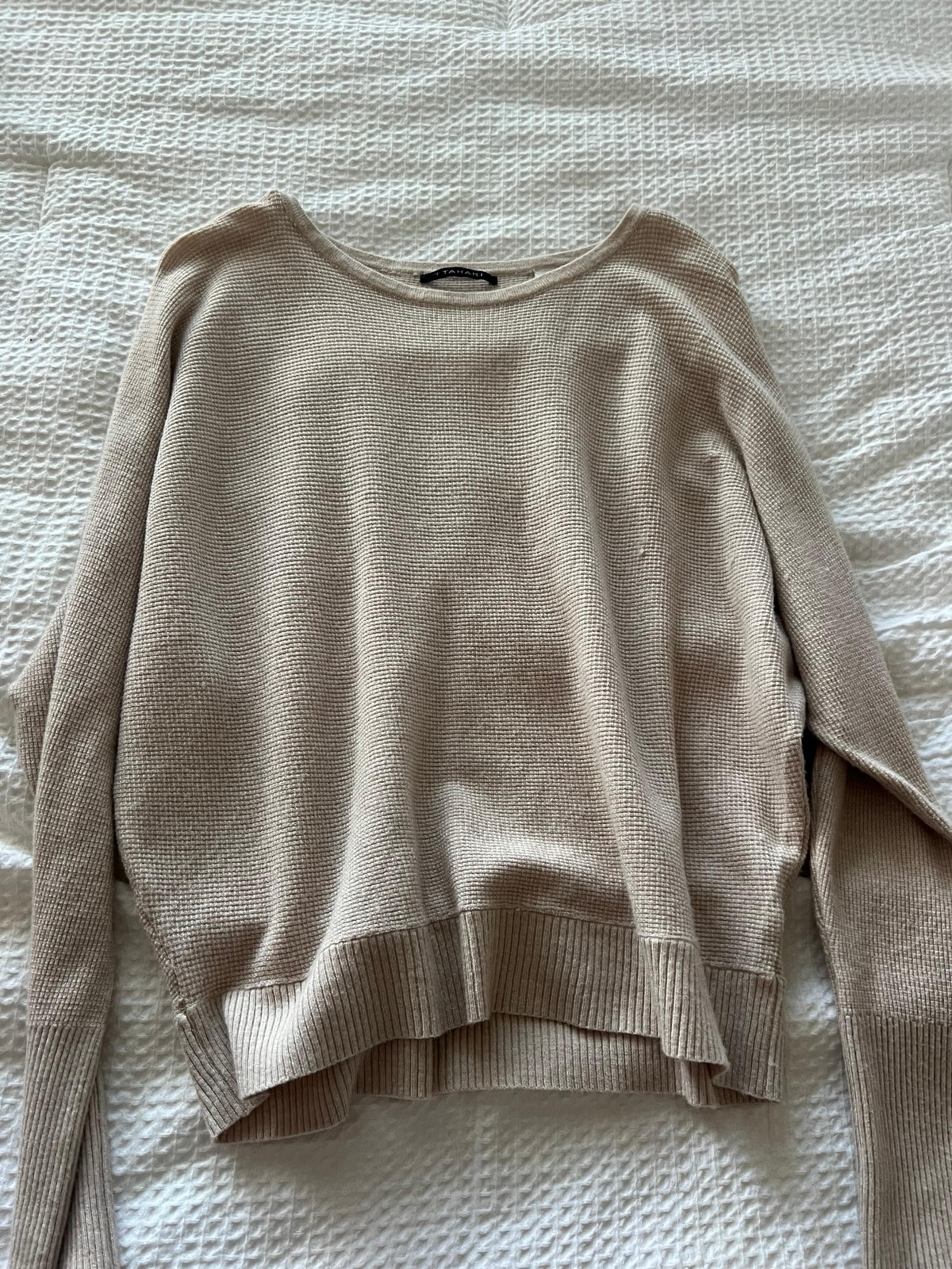 Tahari Light Knit Sweater – Beige (Size L)