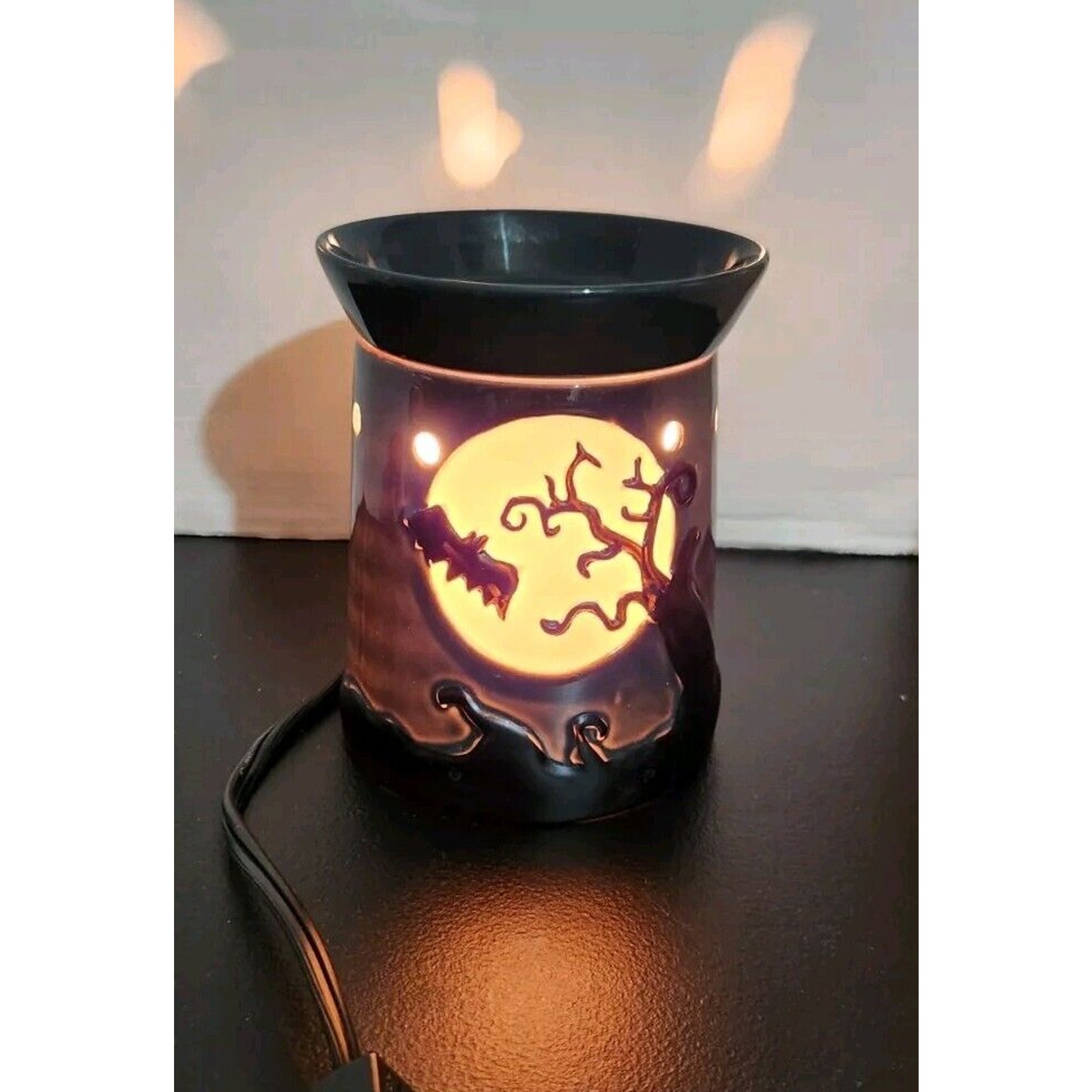 Fright Night Halloween Scentsy Wax Warmer Nightlight Spooky Tree Bat moon glow