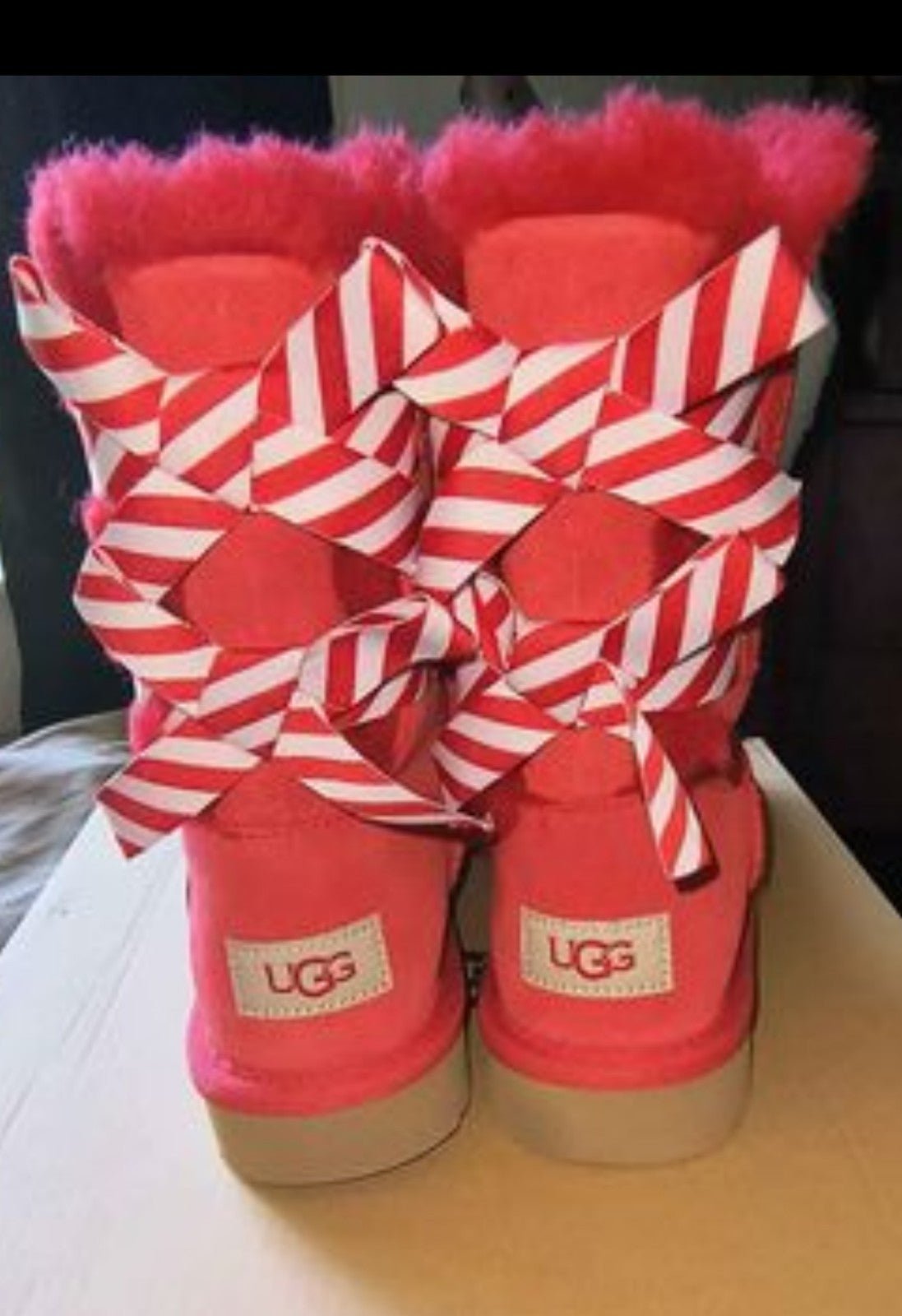 UGG Bailey Bow Women's Boots. Sz 5