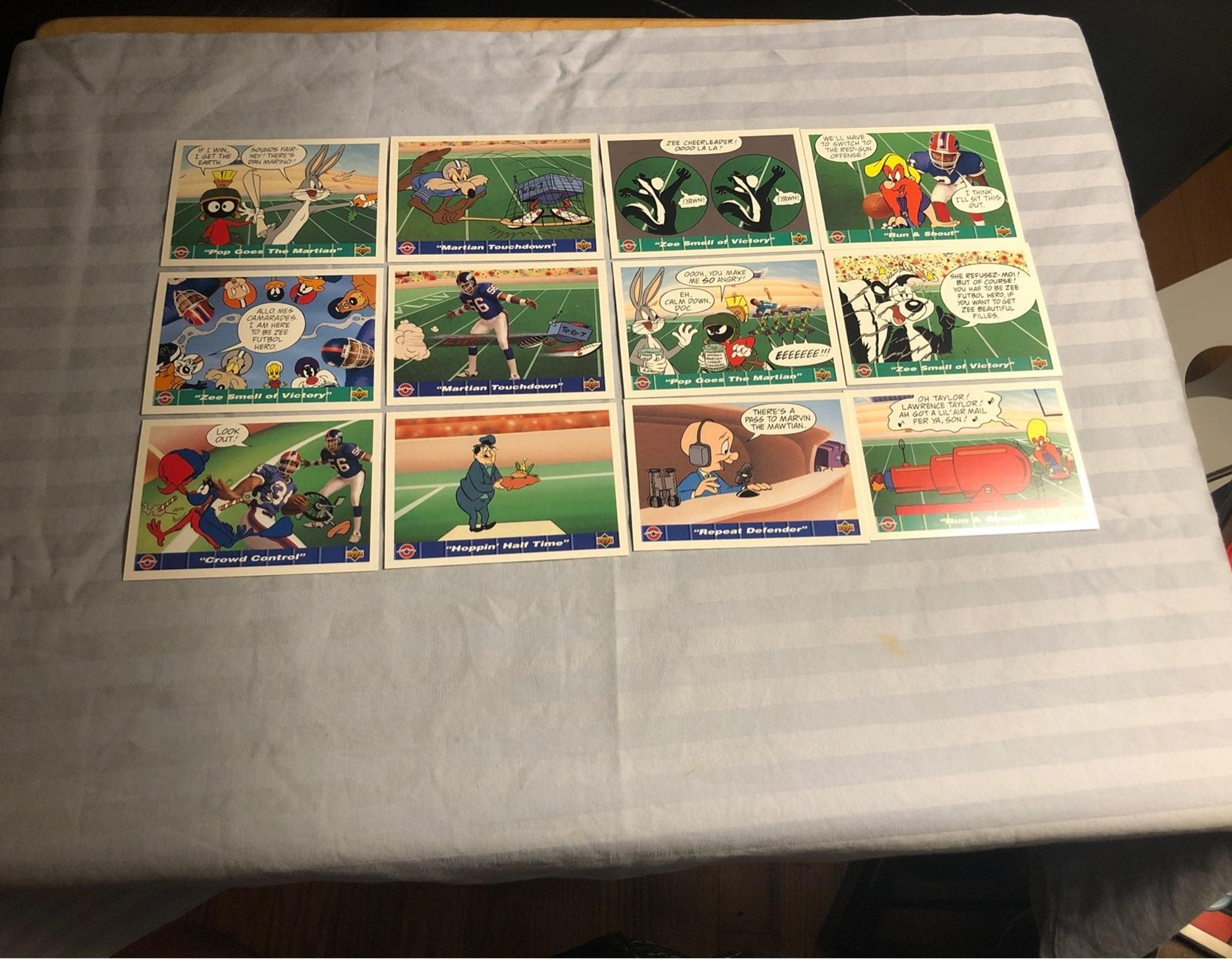 Lot of 1992 Upper Deck Looney Tunes trading cards