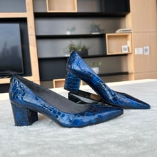 Stuart Weitzman NWOT Leather Patent Blue Texture Heel Pumps US 9.5