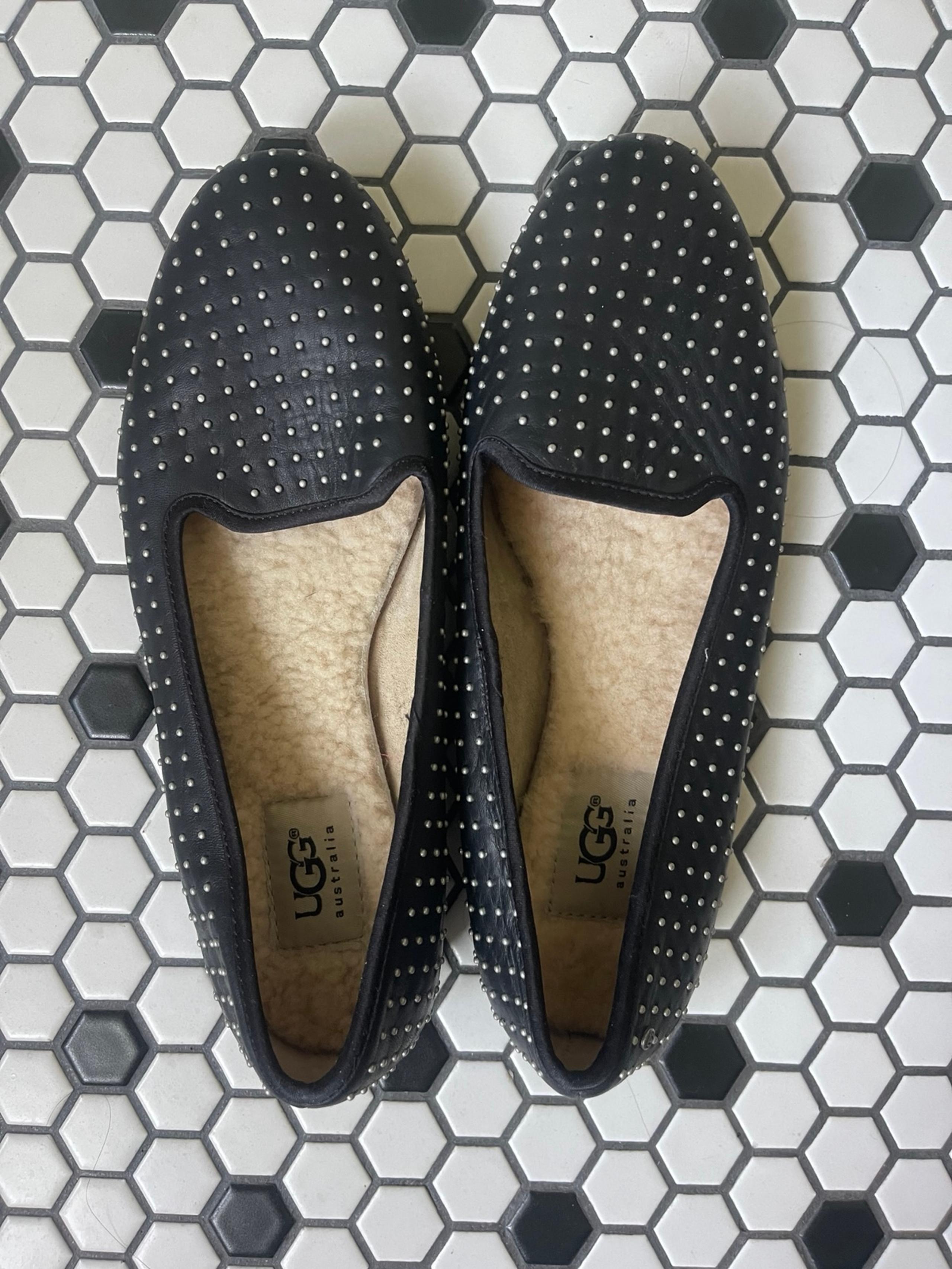 Ugg Australia size 6 black with mini gold stud flat loafers