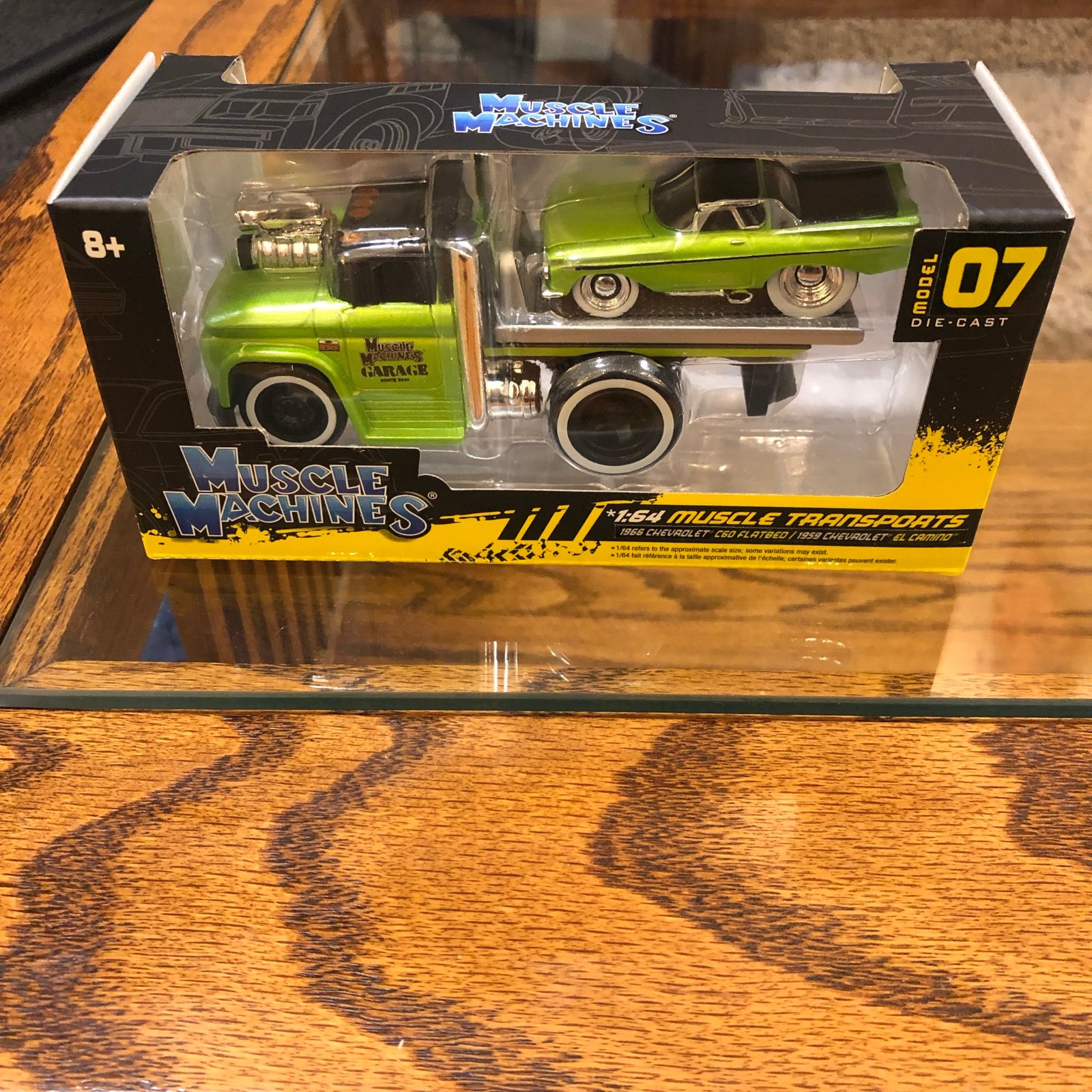 New Maisto 1:64 1966 C60 Flatbed Trailer 1959 El Camino Model Diecast Metal