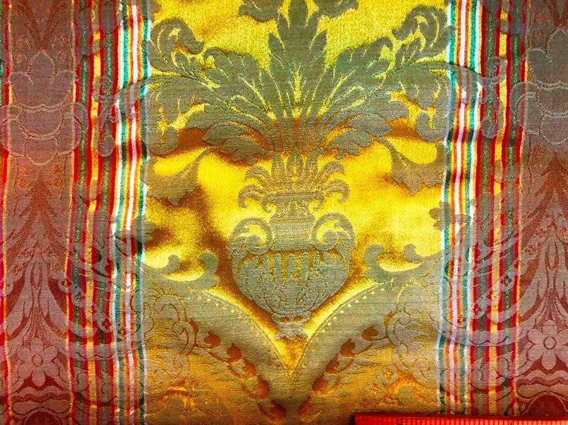 Casablanca Golden Vintage Style Antique Damask